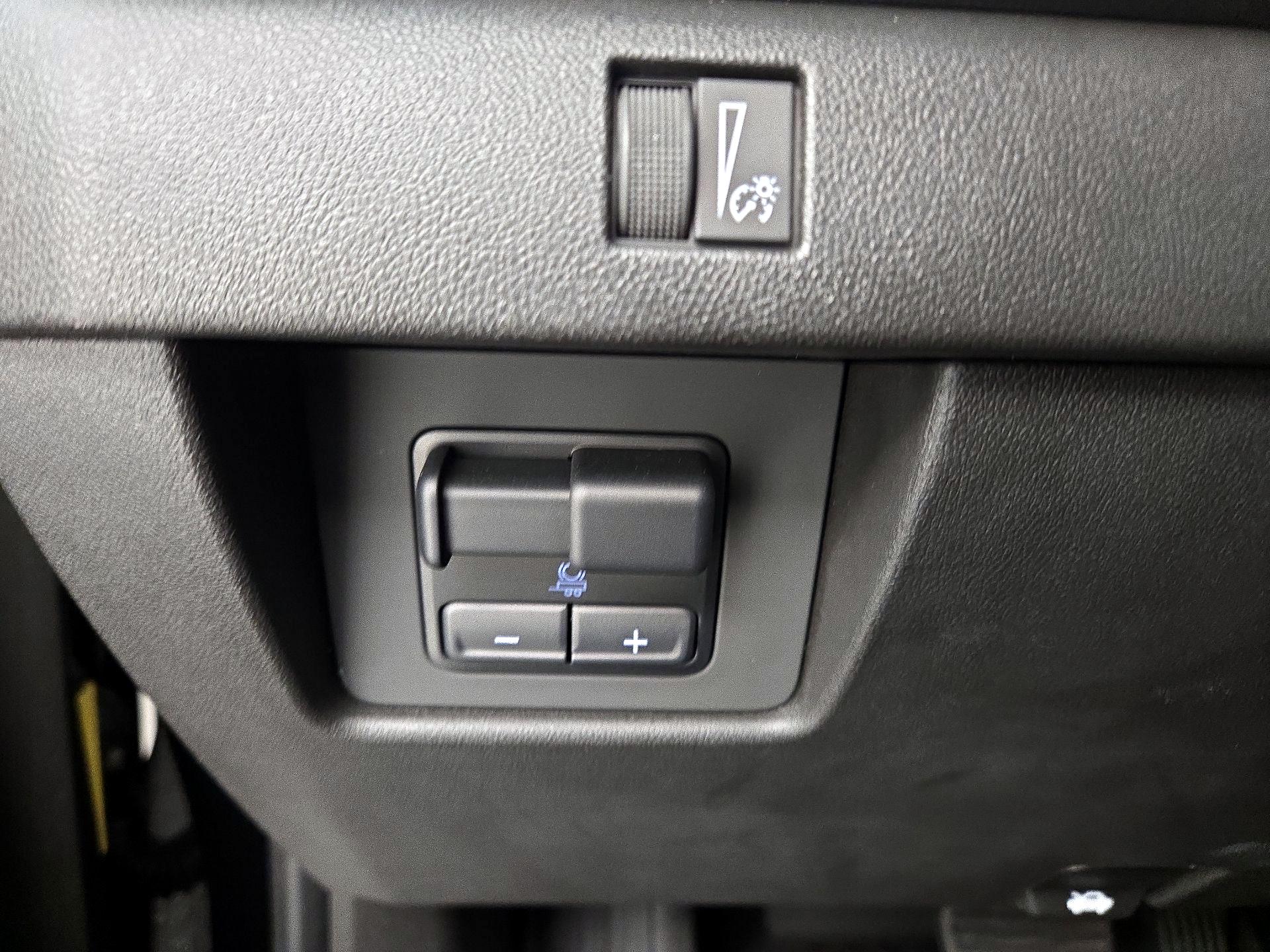 Thumbnail: 2025 Chevrolet Colorado - 13