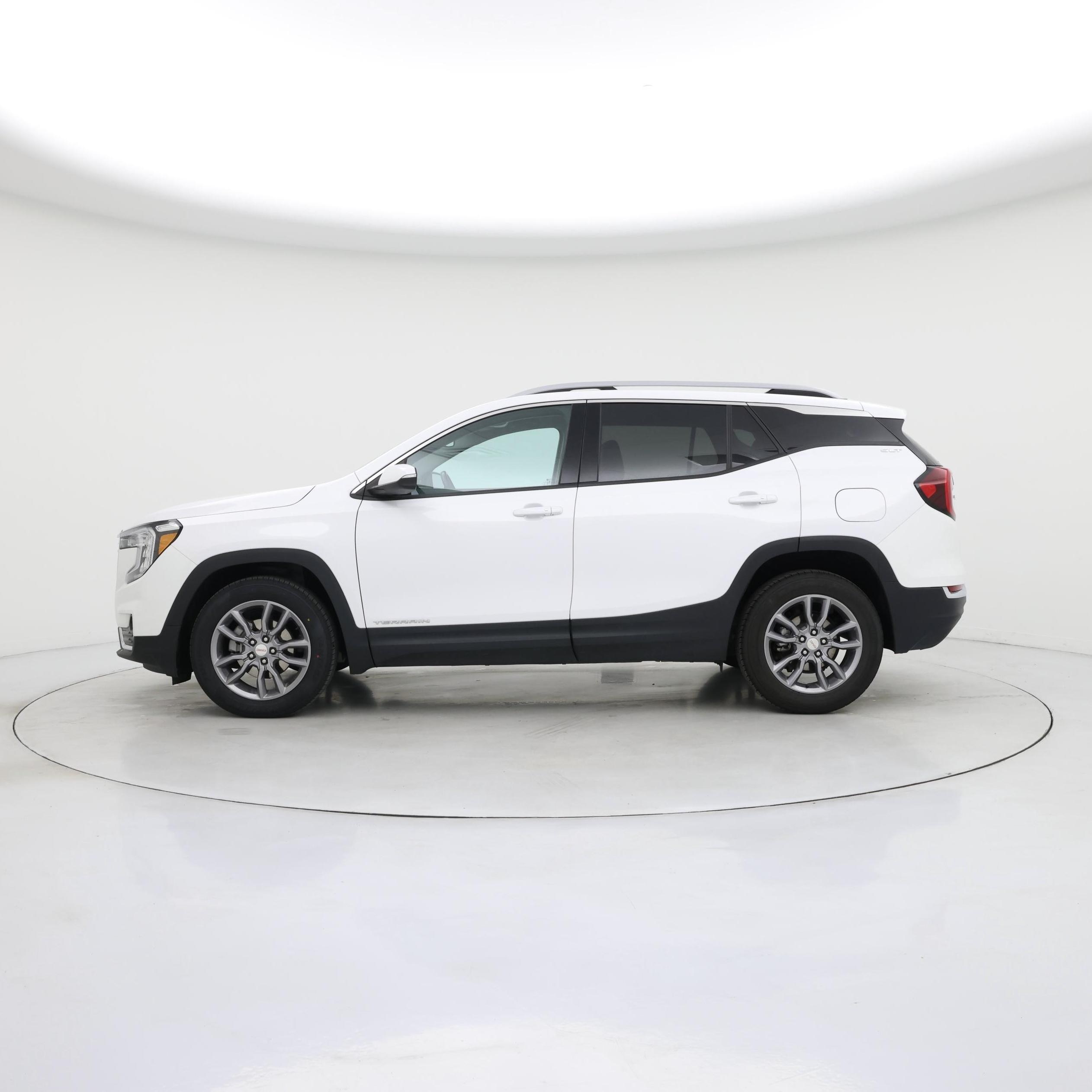 Thumbnail: 2022 GMC Terrain - 3