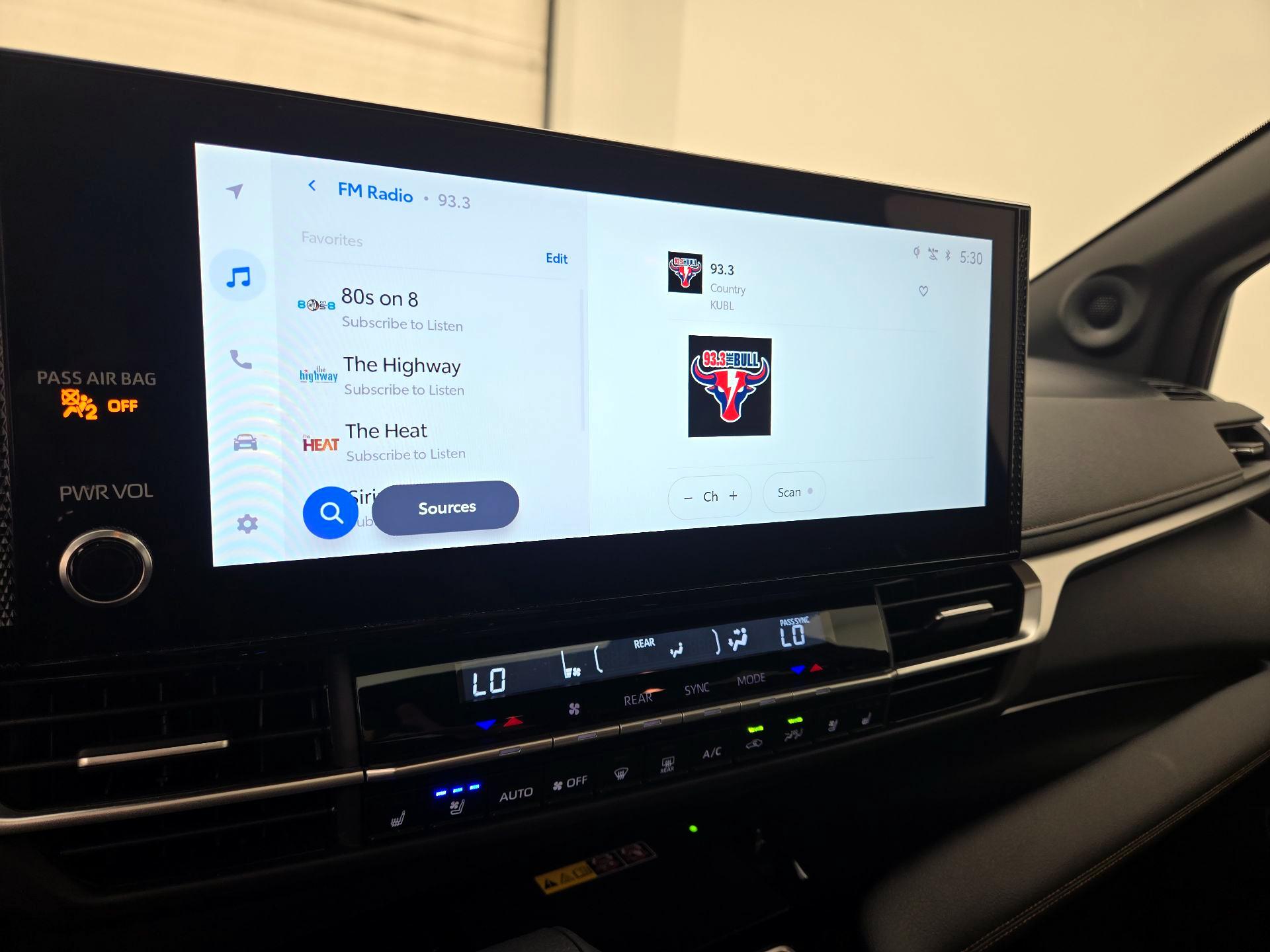 Thumbnail: 2025 Toyota Sienna - 15