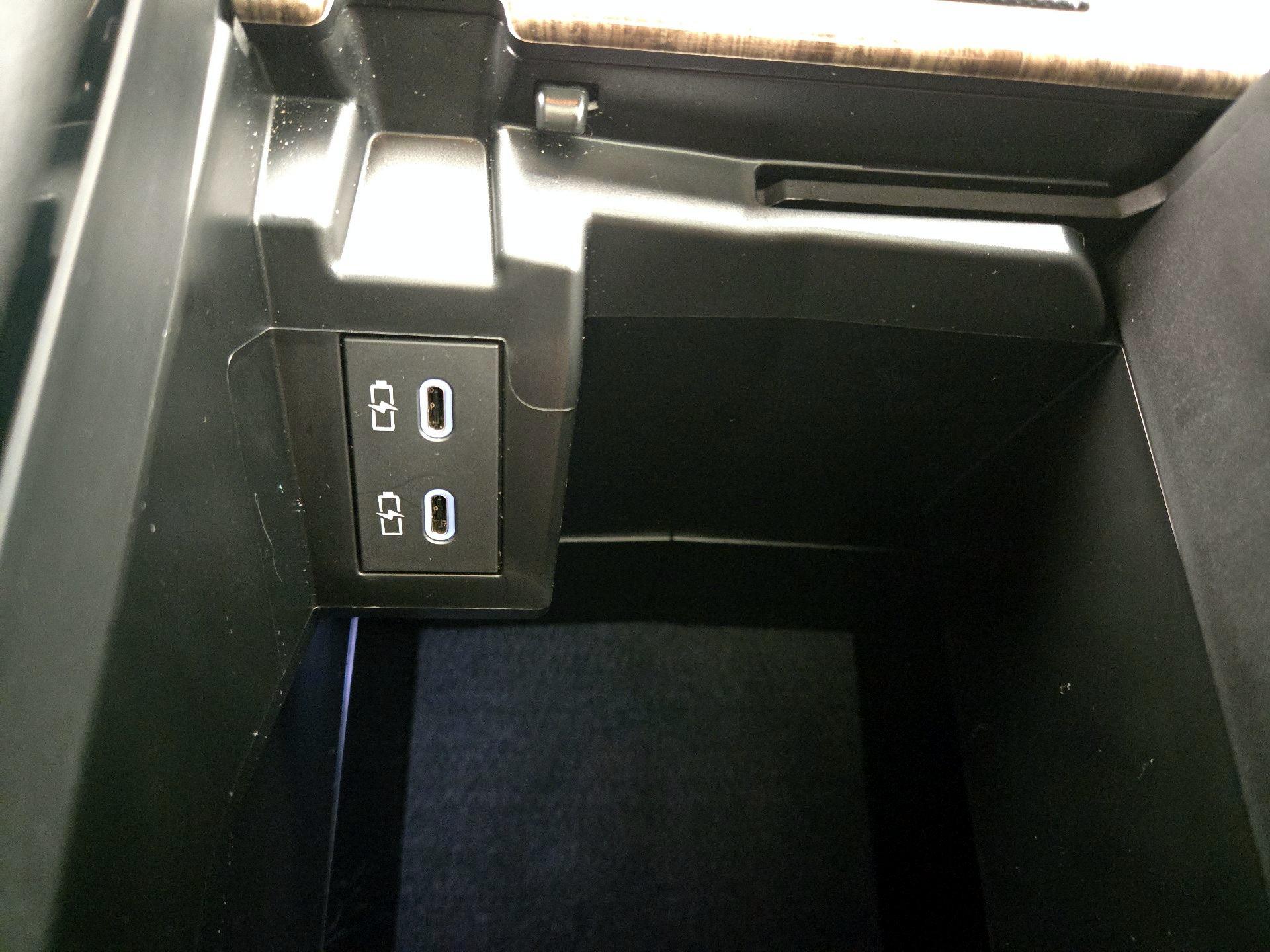 Thumbnail: 2025 Toyota Sienna - 18