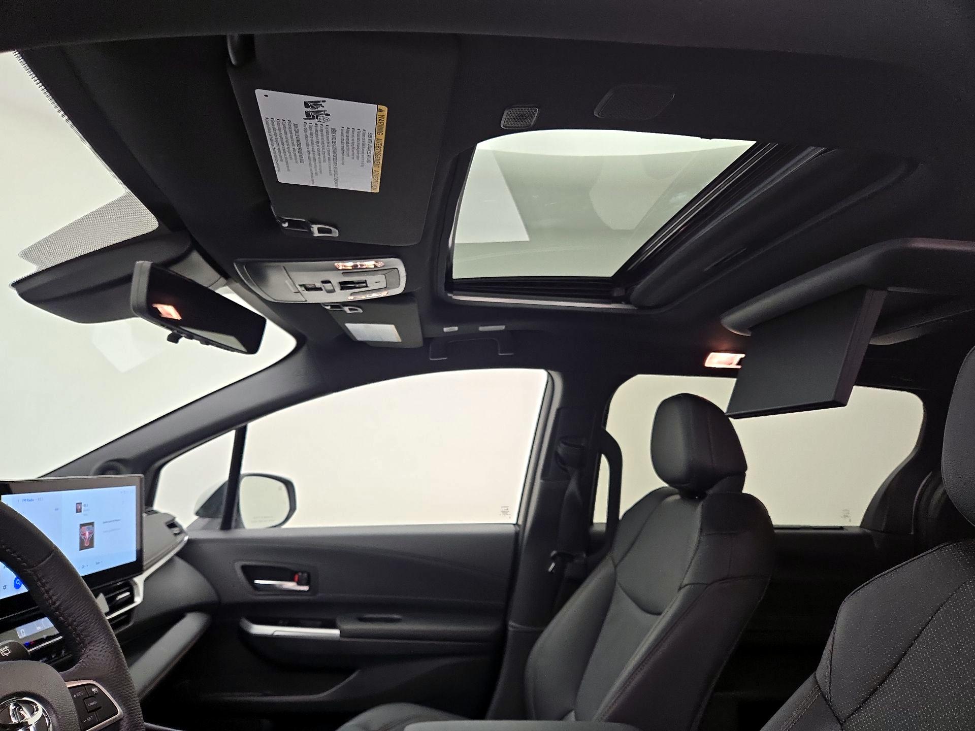 Thumbnail: 2025 Toyota Sienna - 19