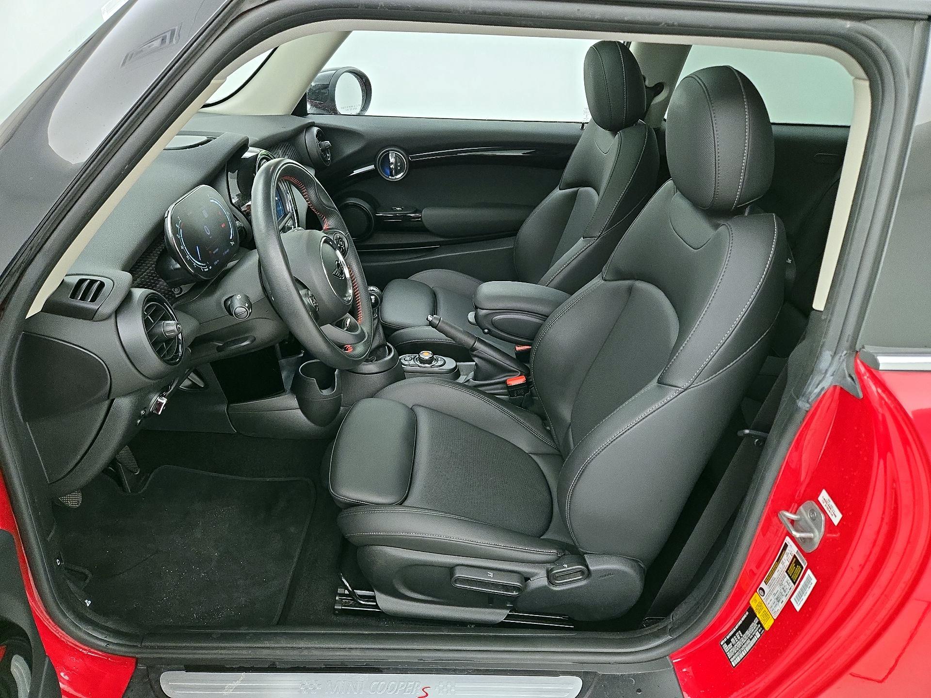 Thumbnail: 2021 MINI Cooper Hardtop - 11