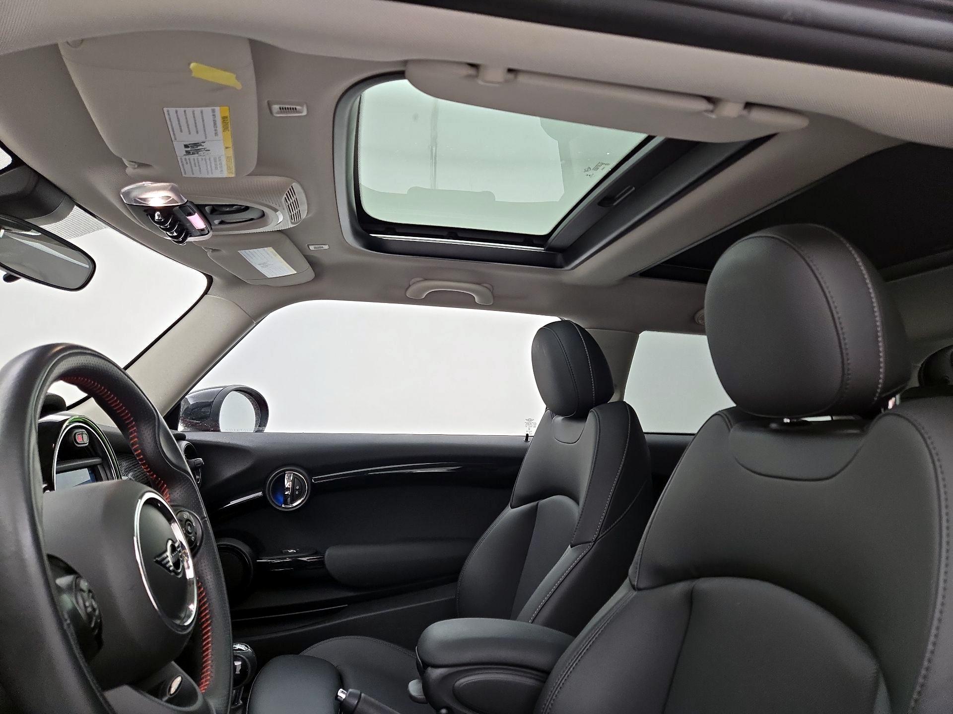 Thumbnail: 2021 MINI Cooper Hardtop - 20