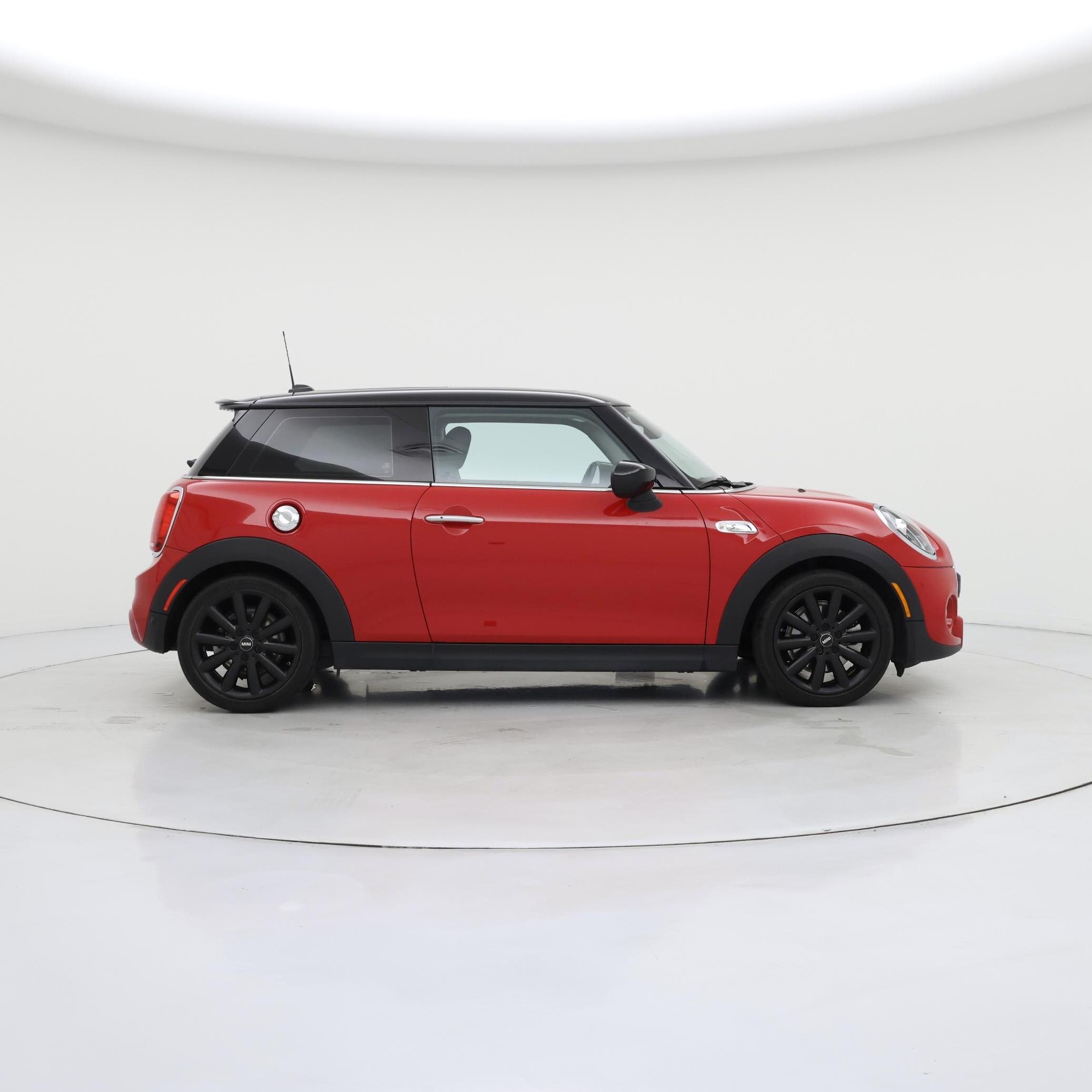 Thumbnail: 2021 MINI Cooper Hardtop - 7