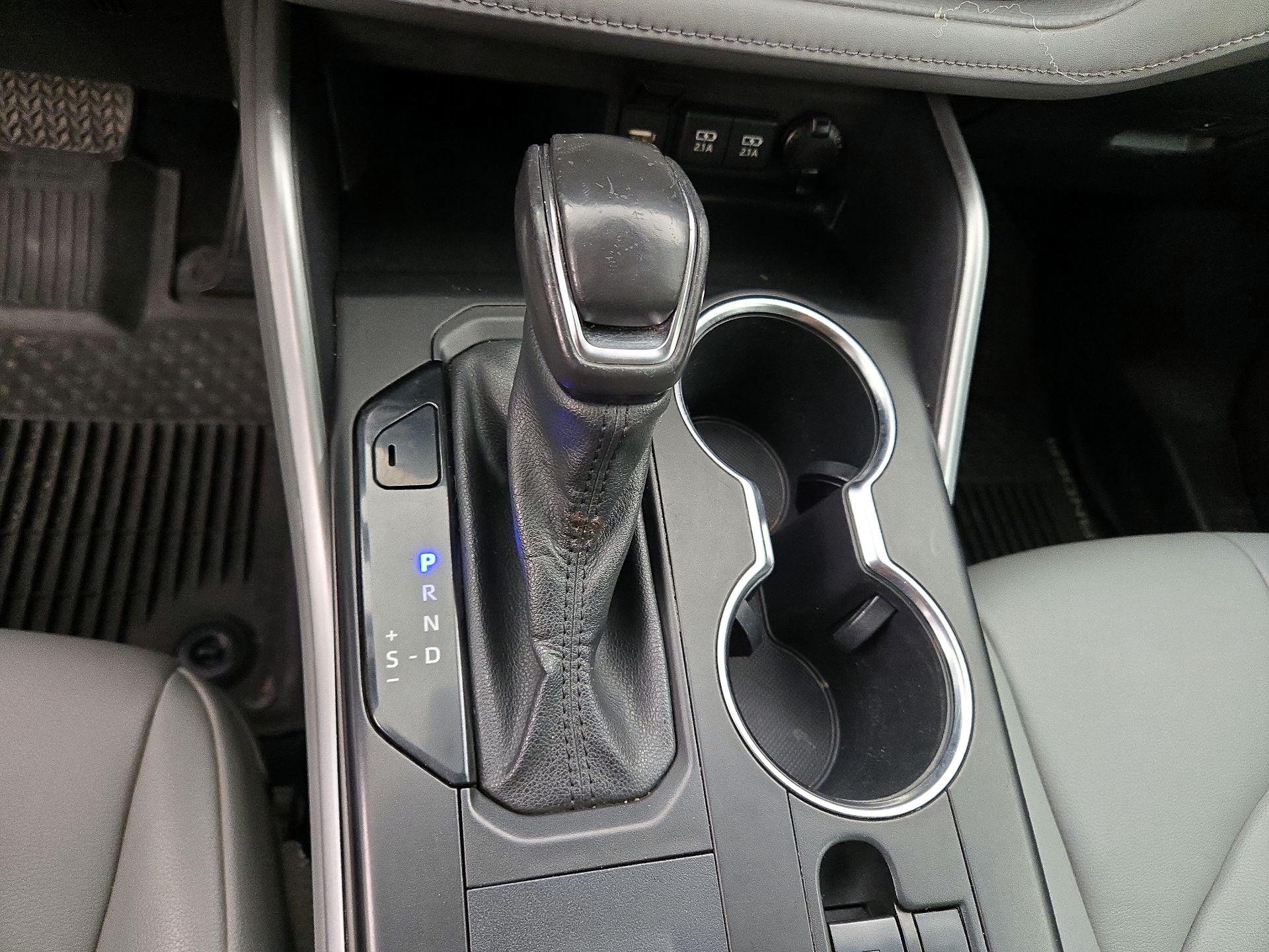 Thumbnail: 2020 Toyota Highlander - 18