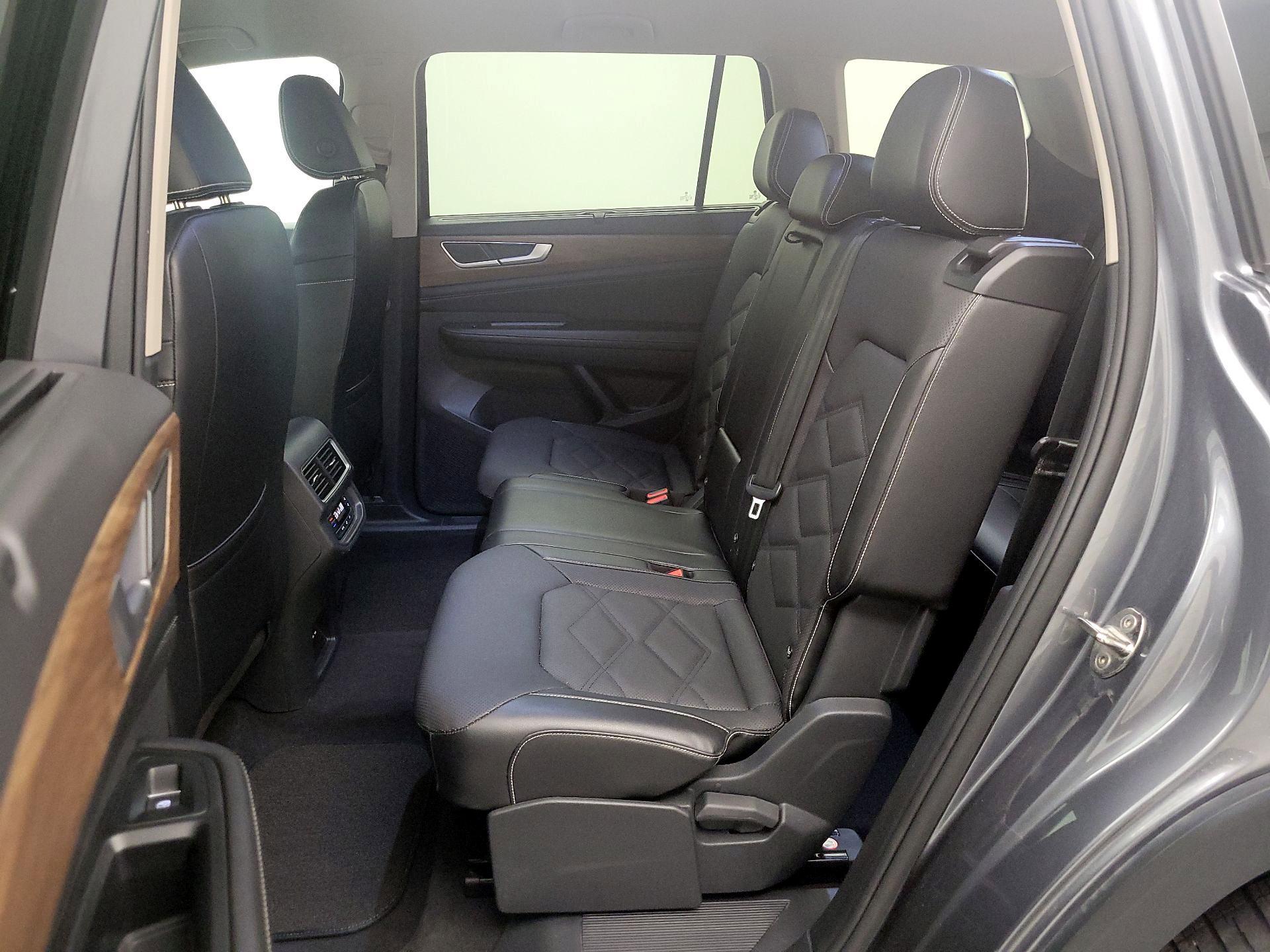 Thumbnail: 2024 Volkswagen Atlas - 20