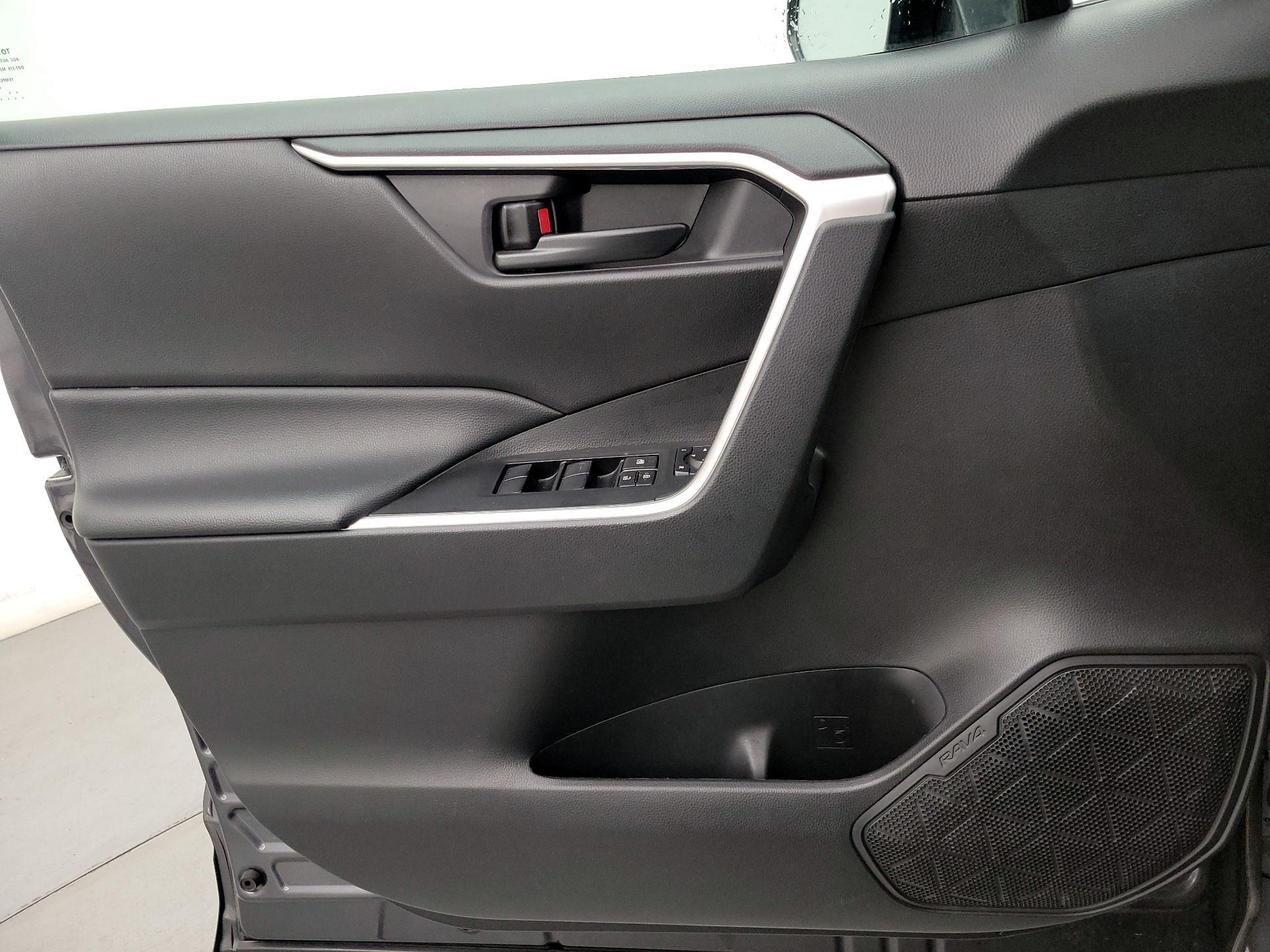 Thumbnail: 2024 Toyota RAV4 - 12