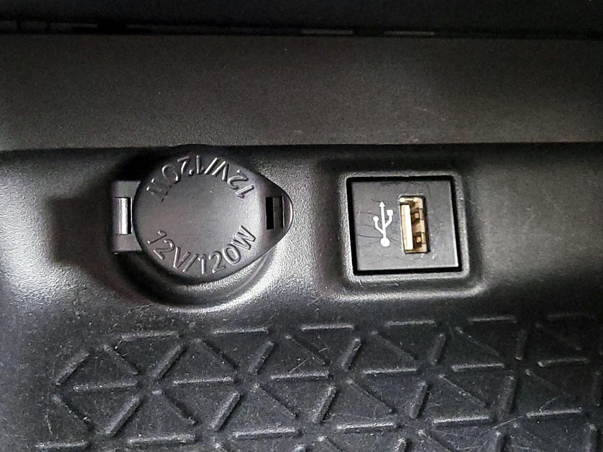 Thumbnail: 2024 Toyota RAV4 - 19