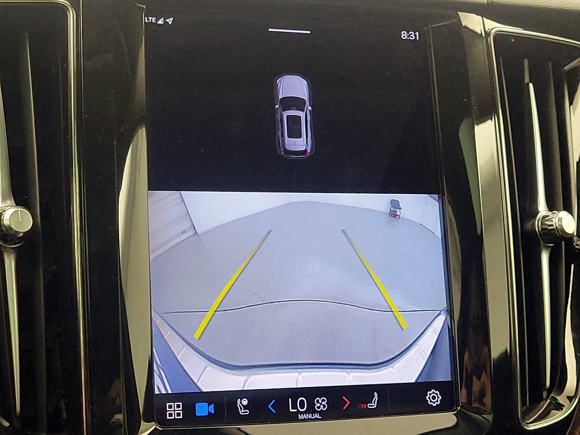 Thumbnail: 2023 Volvo XC60 - 15