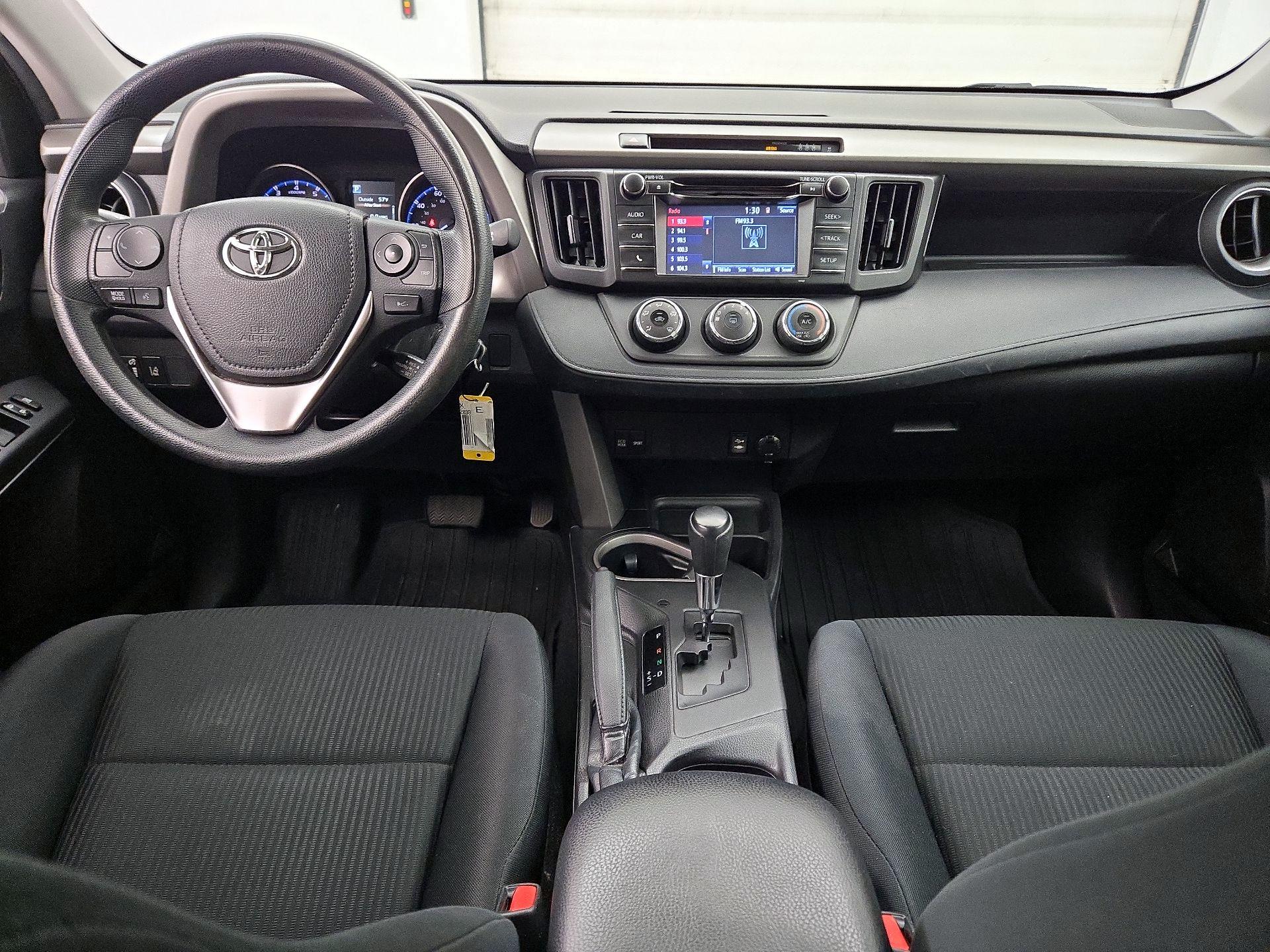 Thumbnail: 2017 Toyota RAV4 - 9