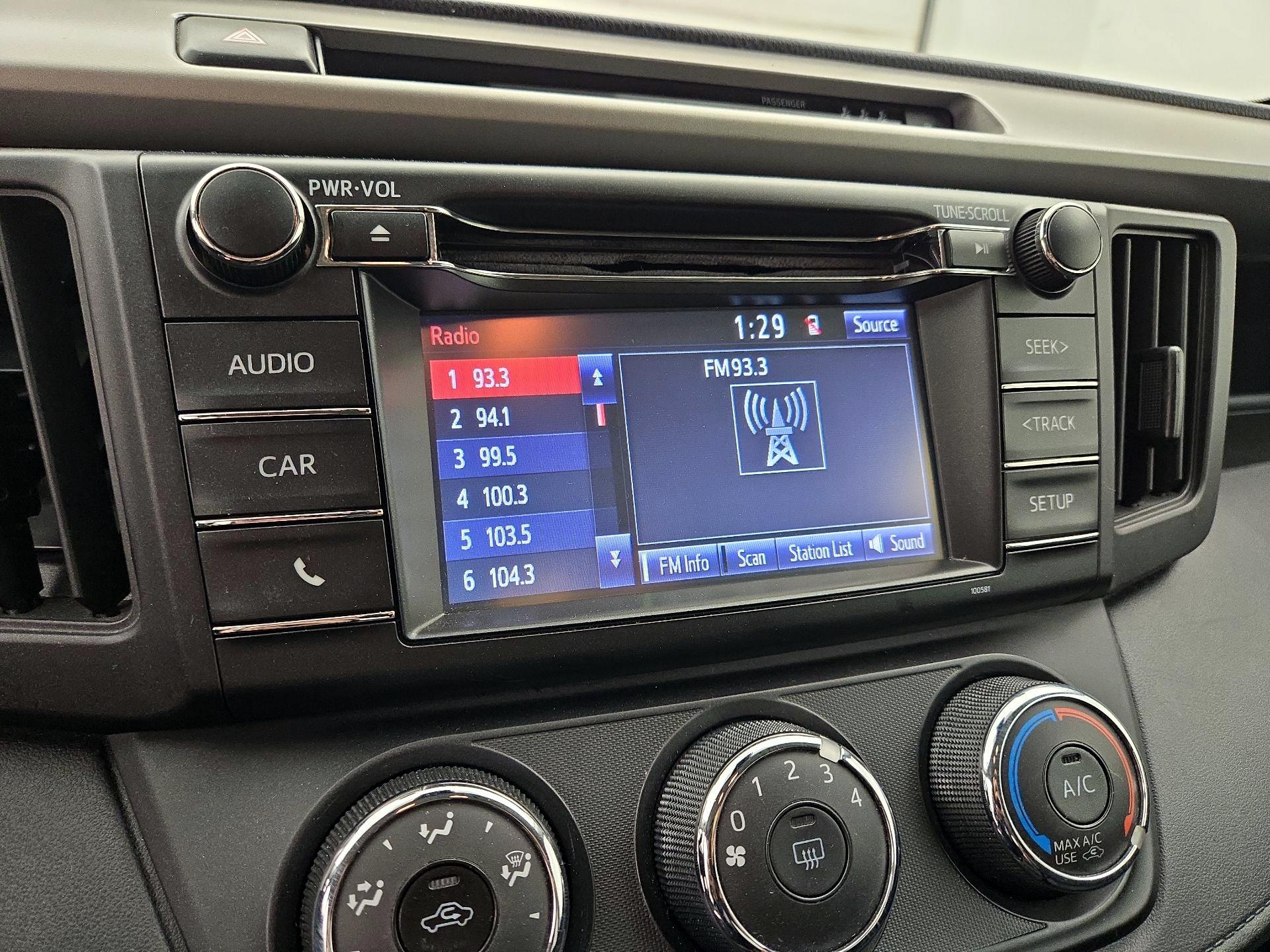 Thumbnail: 2017 Toyota RAV4 - 15