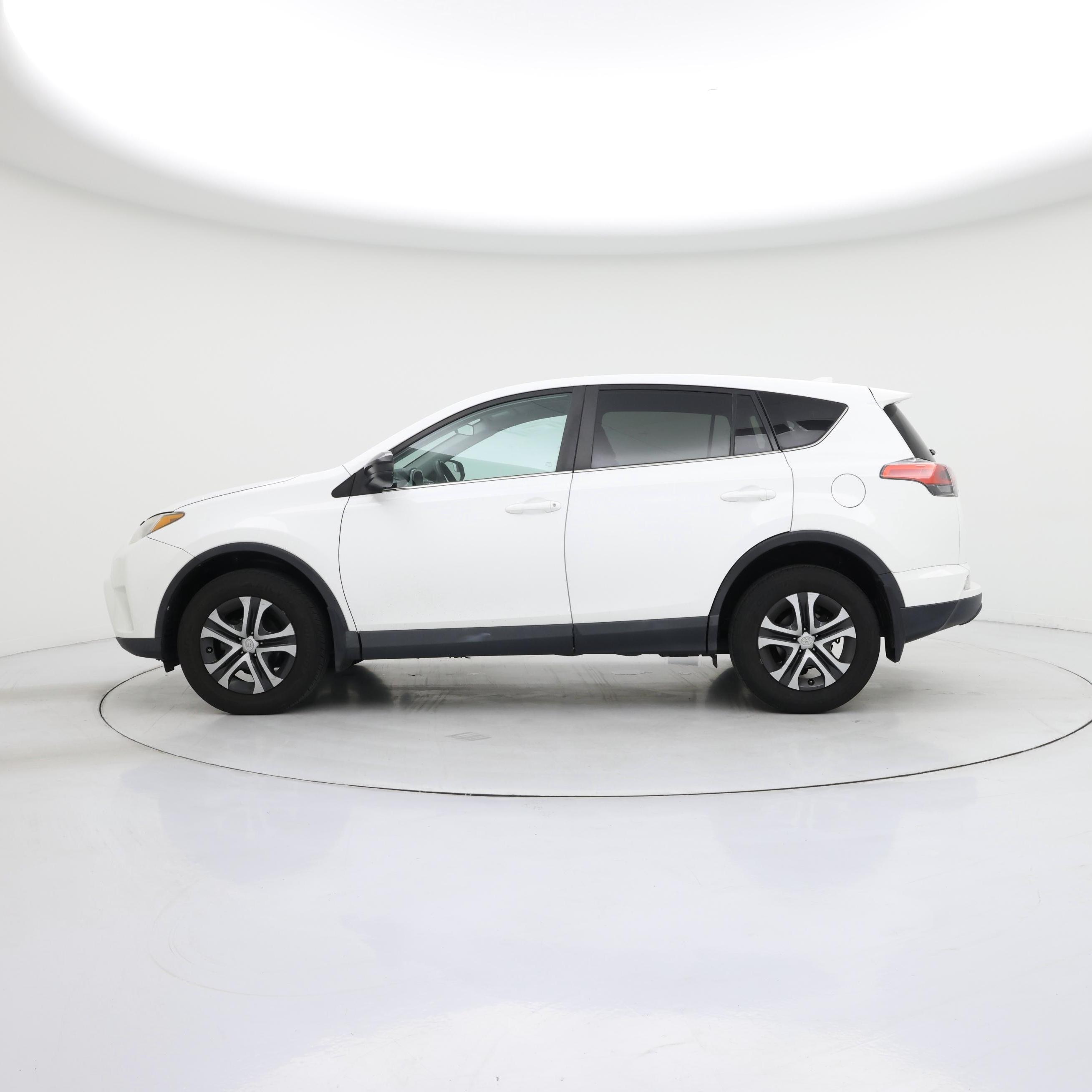 Thumbnail: 2017 Toyota RAV4 - 3