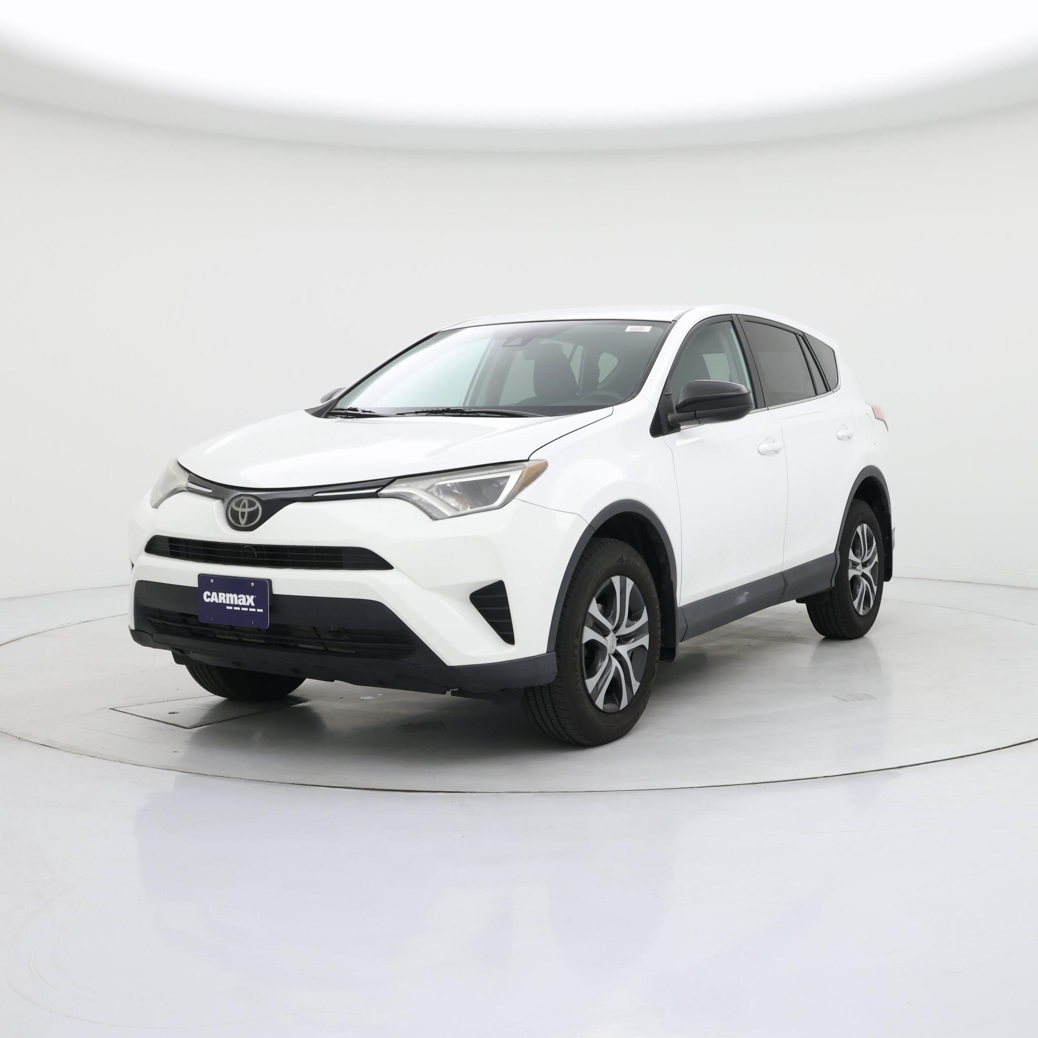 Thumbnail: 2017 Toyota RAV4 - 4