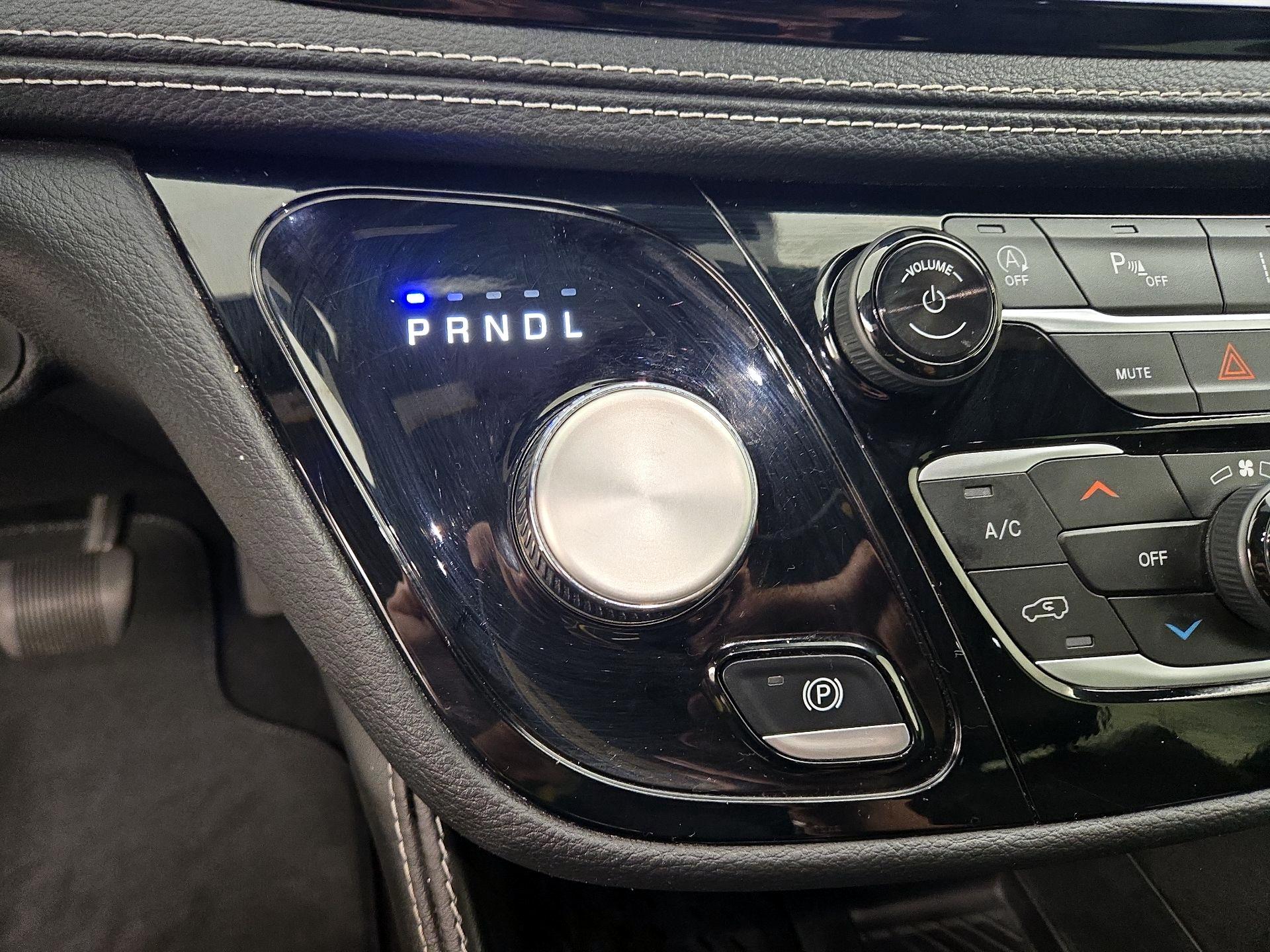 Thumbnail: 2025 Chrysler Pacifica - 18