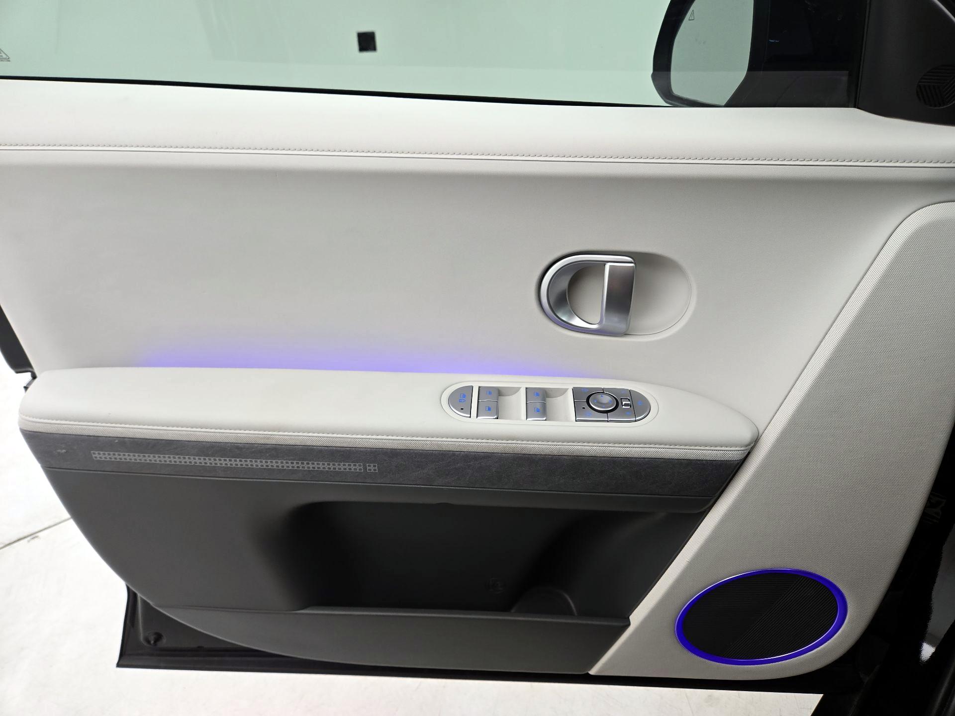 Thumbnail: 2023 Hyundai Ioniq 5 - 12