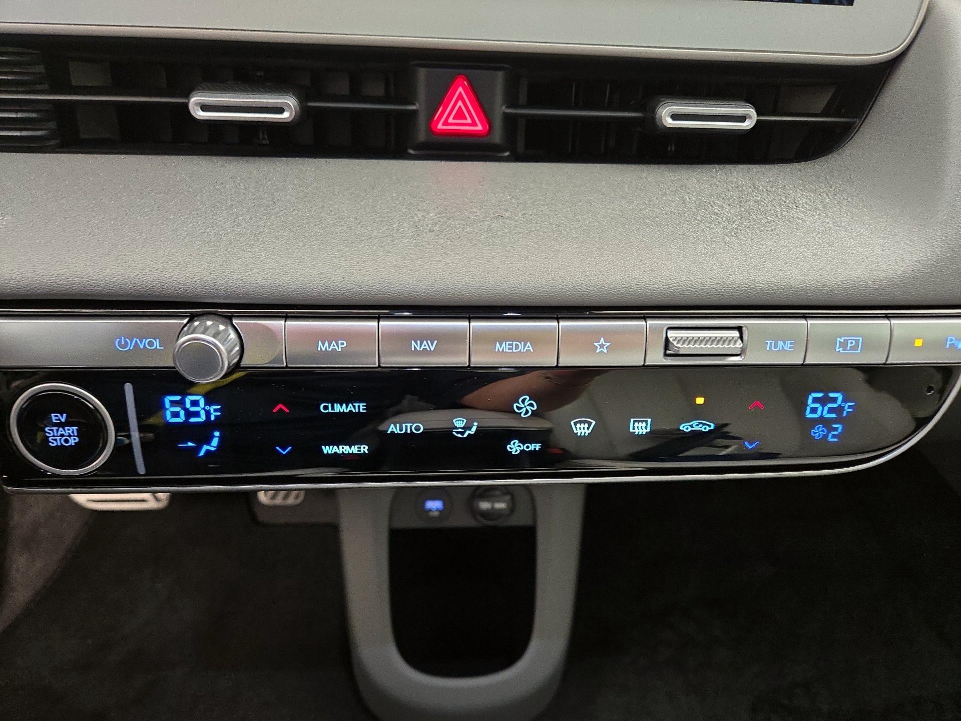 Thumbnail: 2023 Hyundai Ioniq 5 - 17