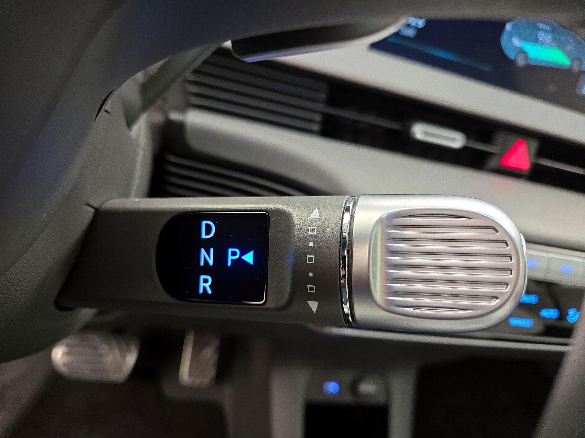 Thumbnail: 2023 Hyundai Ioniq 5 - 18