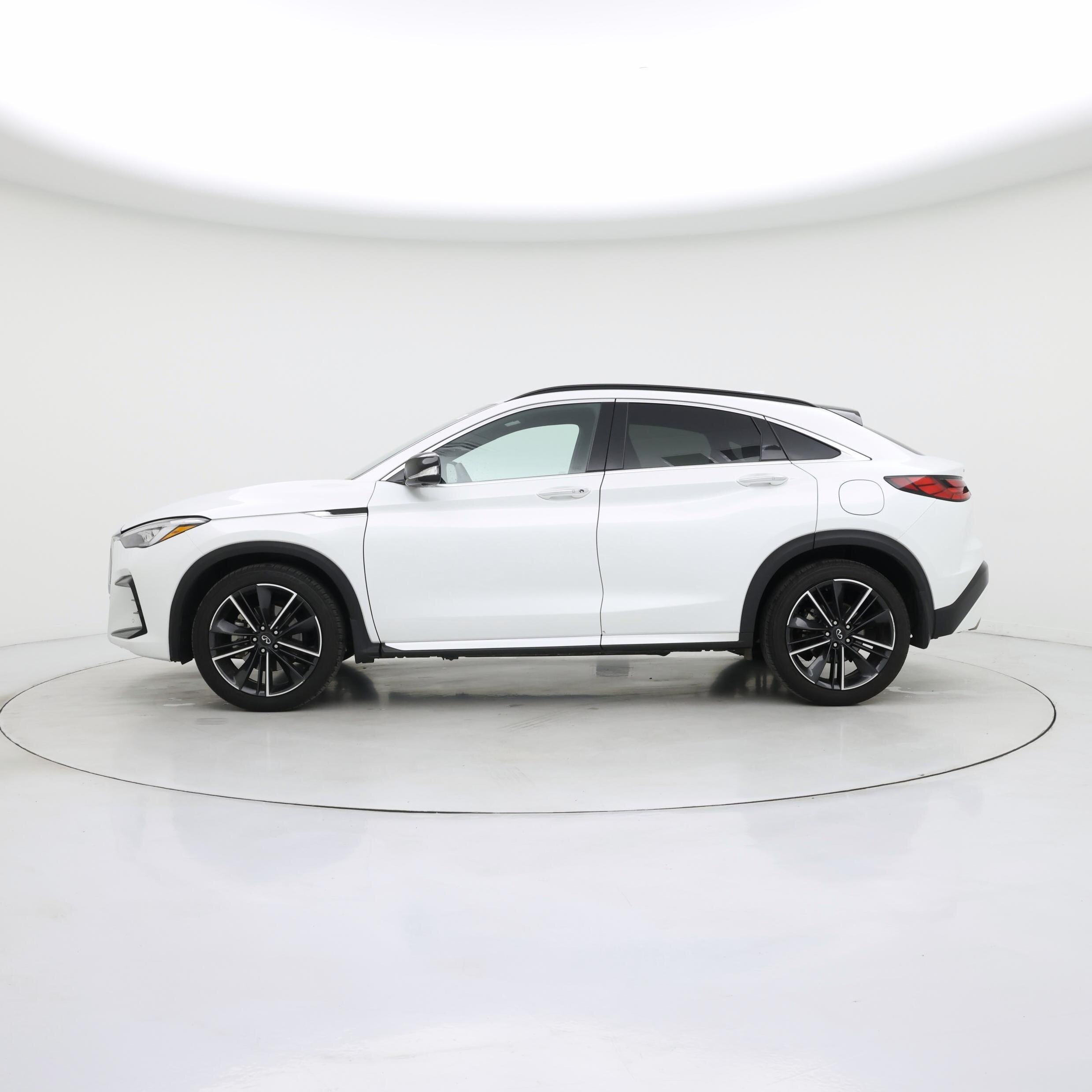 Thumbnail: 2023 INFINITI QX55 - 3