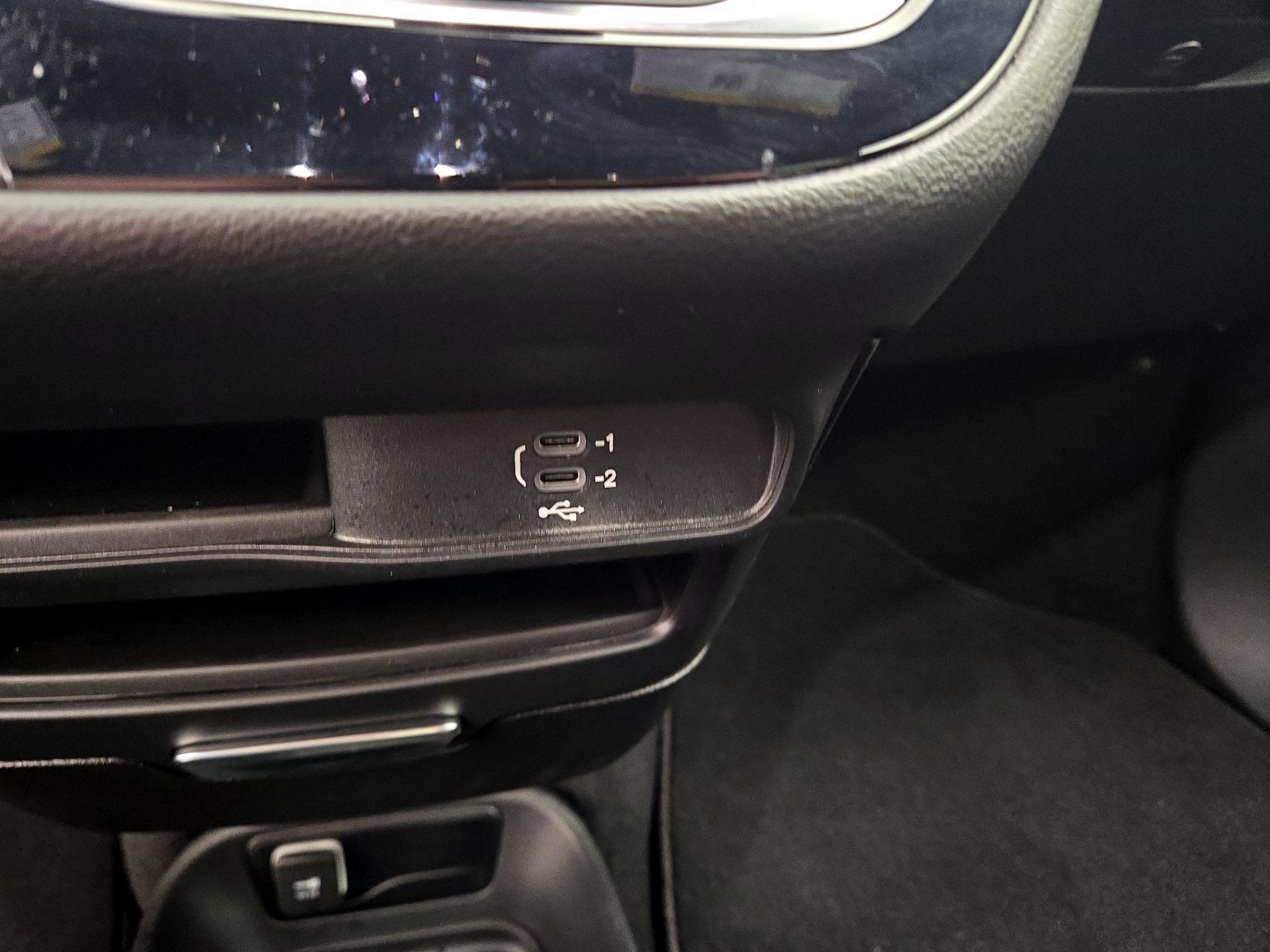 Thumbnail: 2026 Chrysler Pacifica - 18