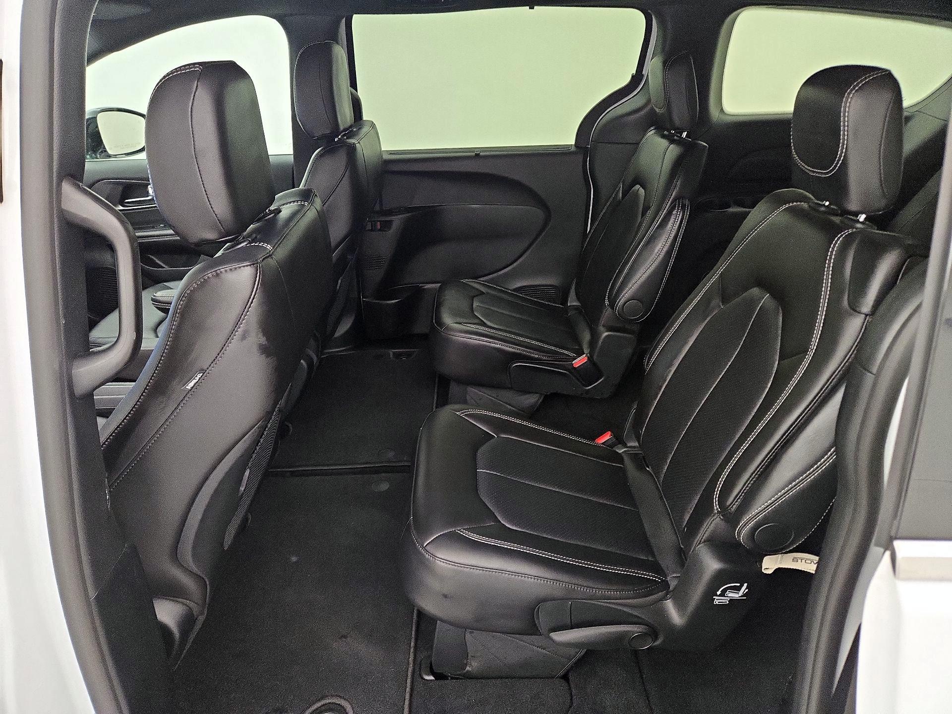 Thumbnail: 2026 Chrysler Pacifica - 19