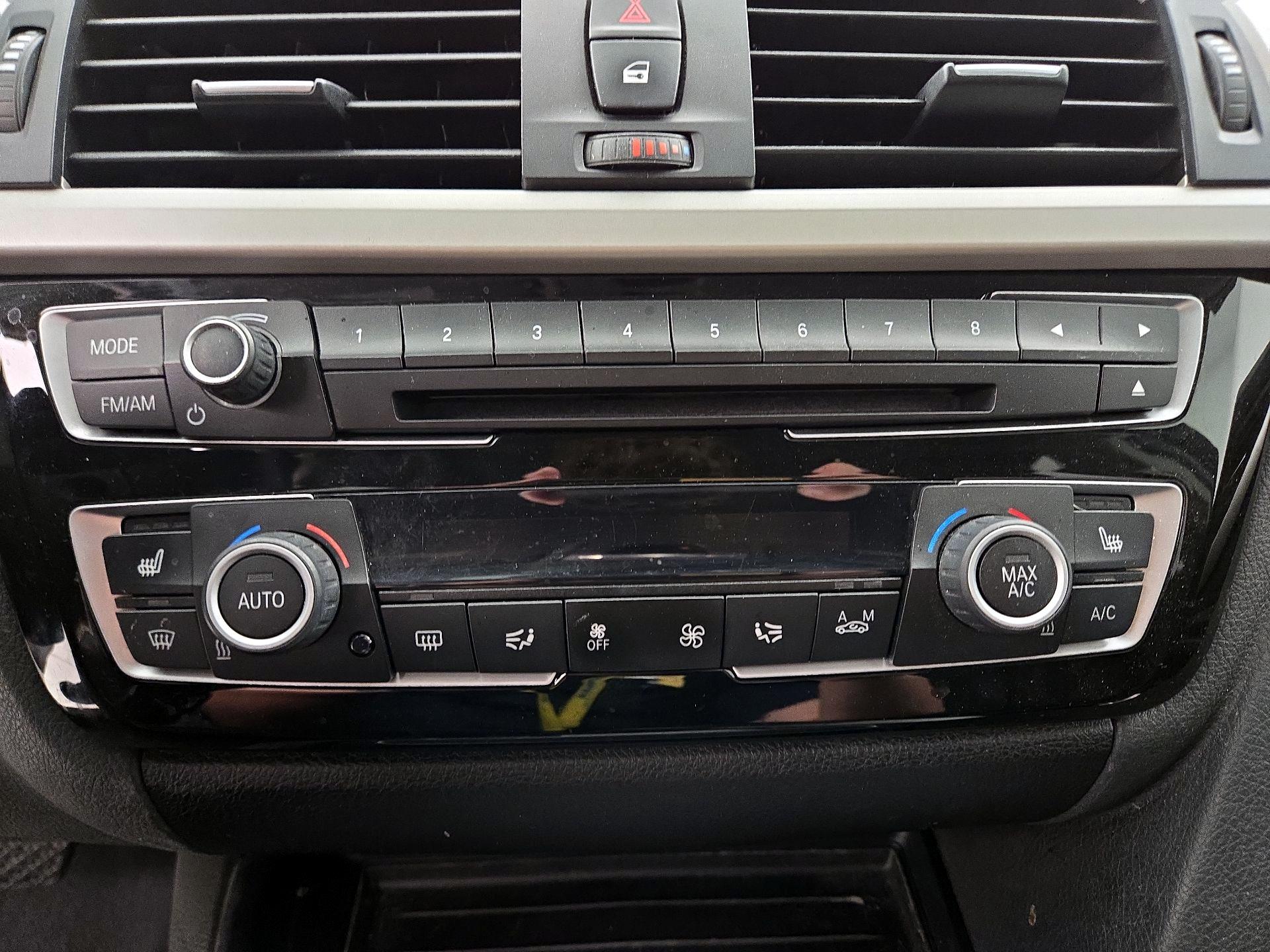 Thumbnail: 2016 BMW 3 Series - 16