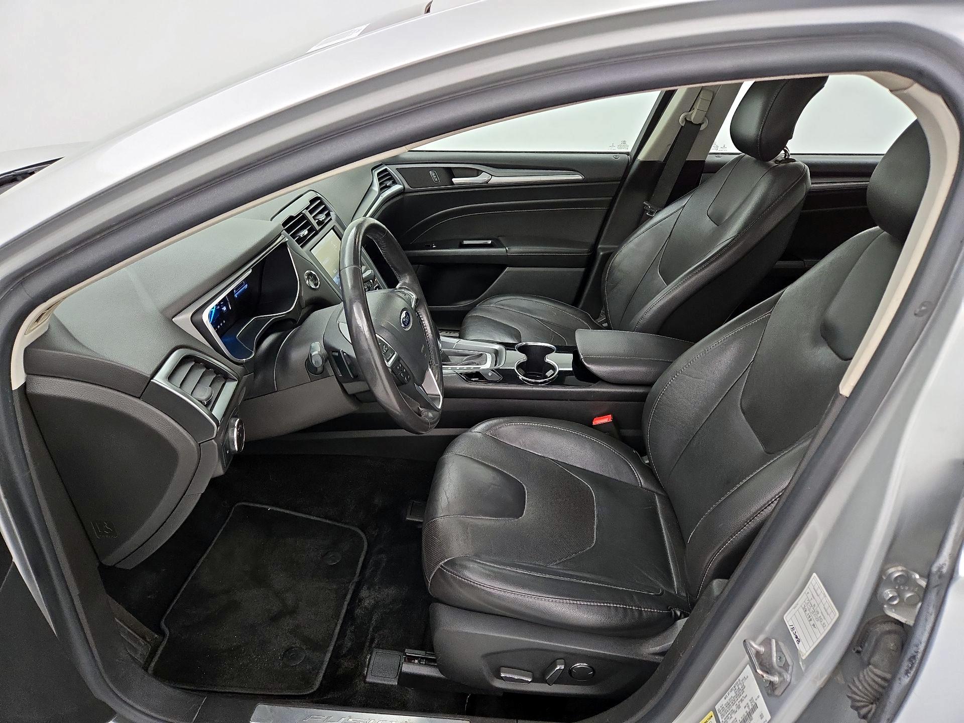 Thumbnail: 2015 Ford Fusion - 11