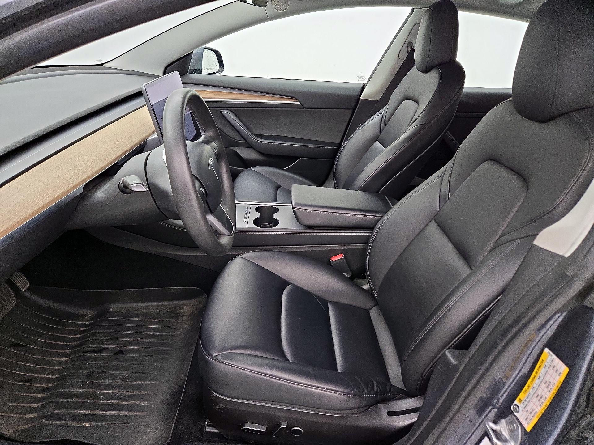 Thumbnail: 2022 Tesla Model 3 - 11