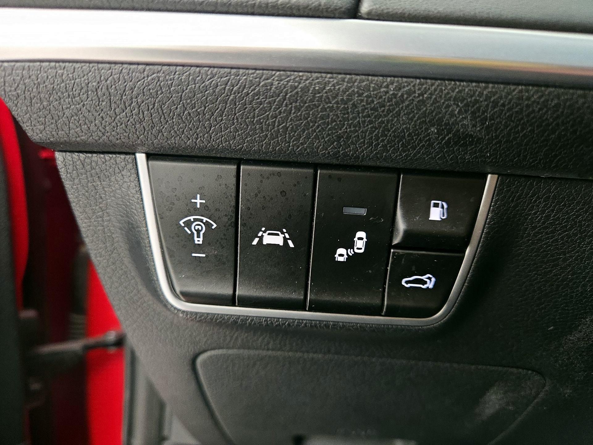 Thumbnail: 2018 Kia Stinger - 13