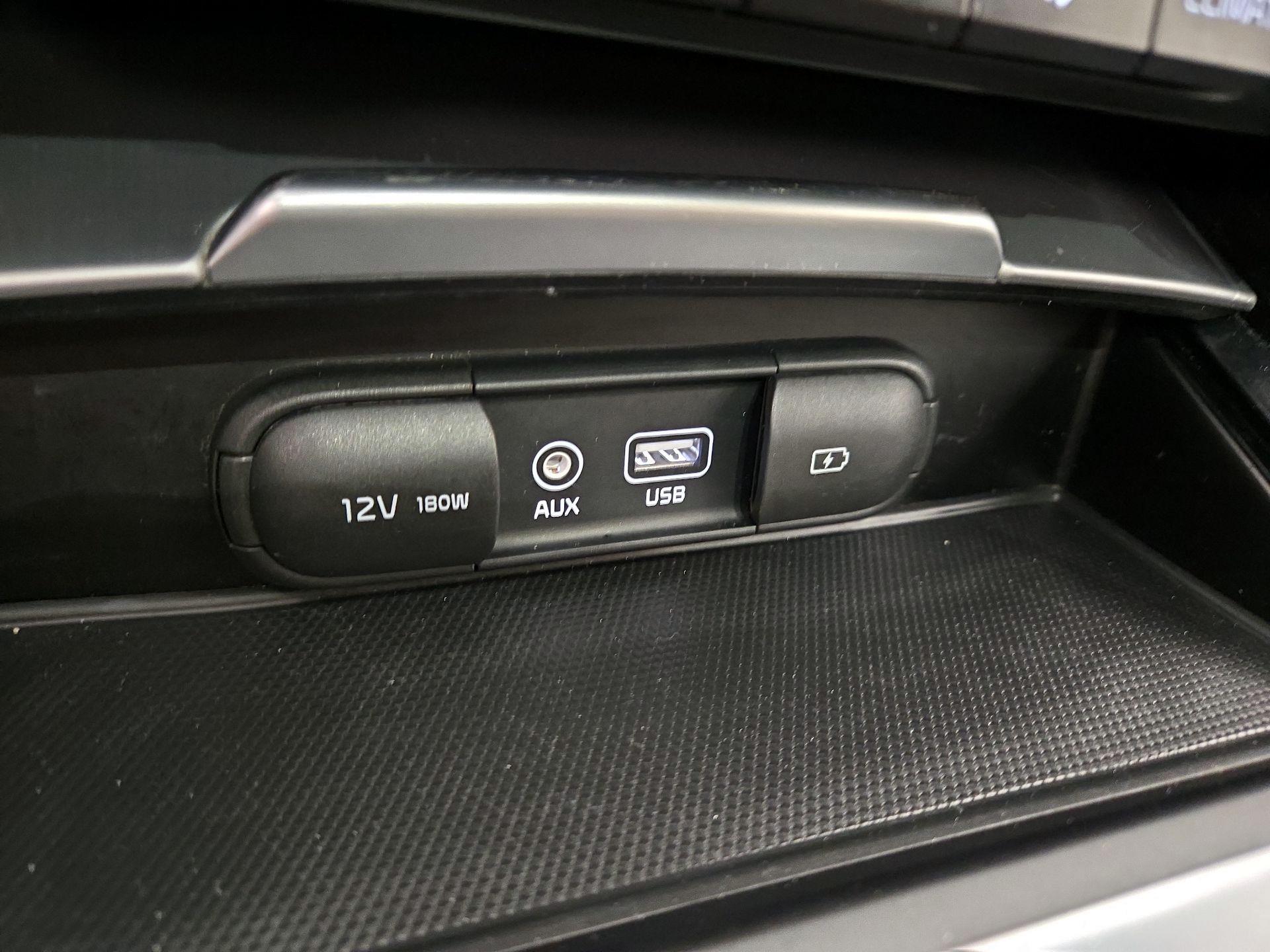 Thumbnail: 2018 Kia Stinger - 19