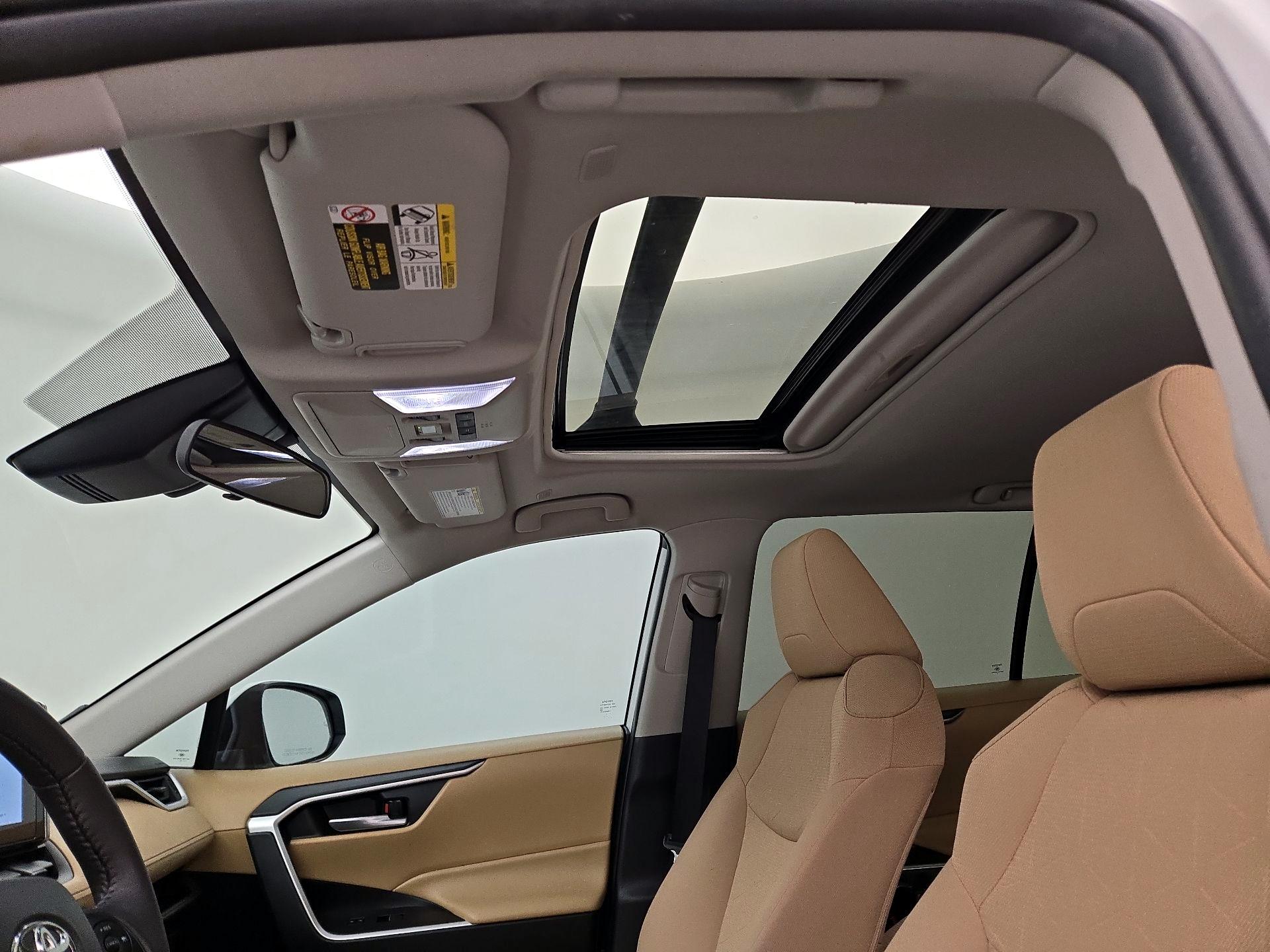 Thumbnail: 2023 Toyota RAV4 - 19