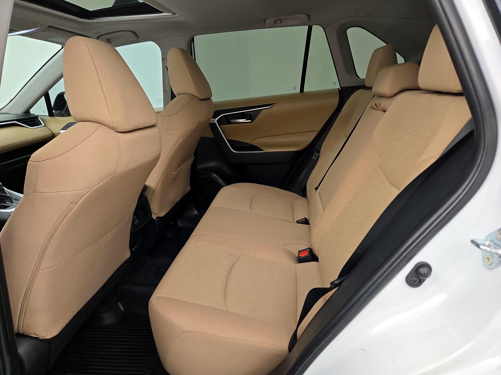 Thumbnail: 2023 Toyota RAV4 - 20