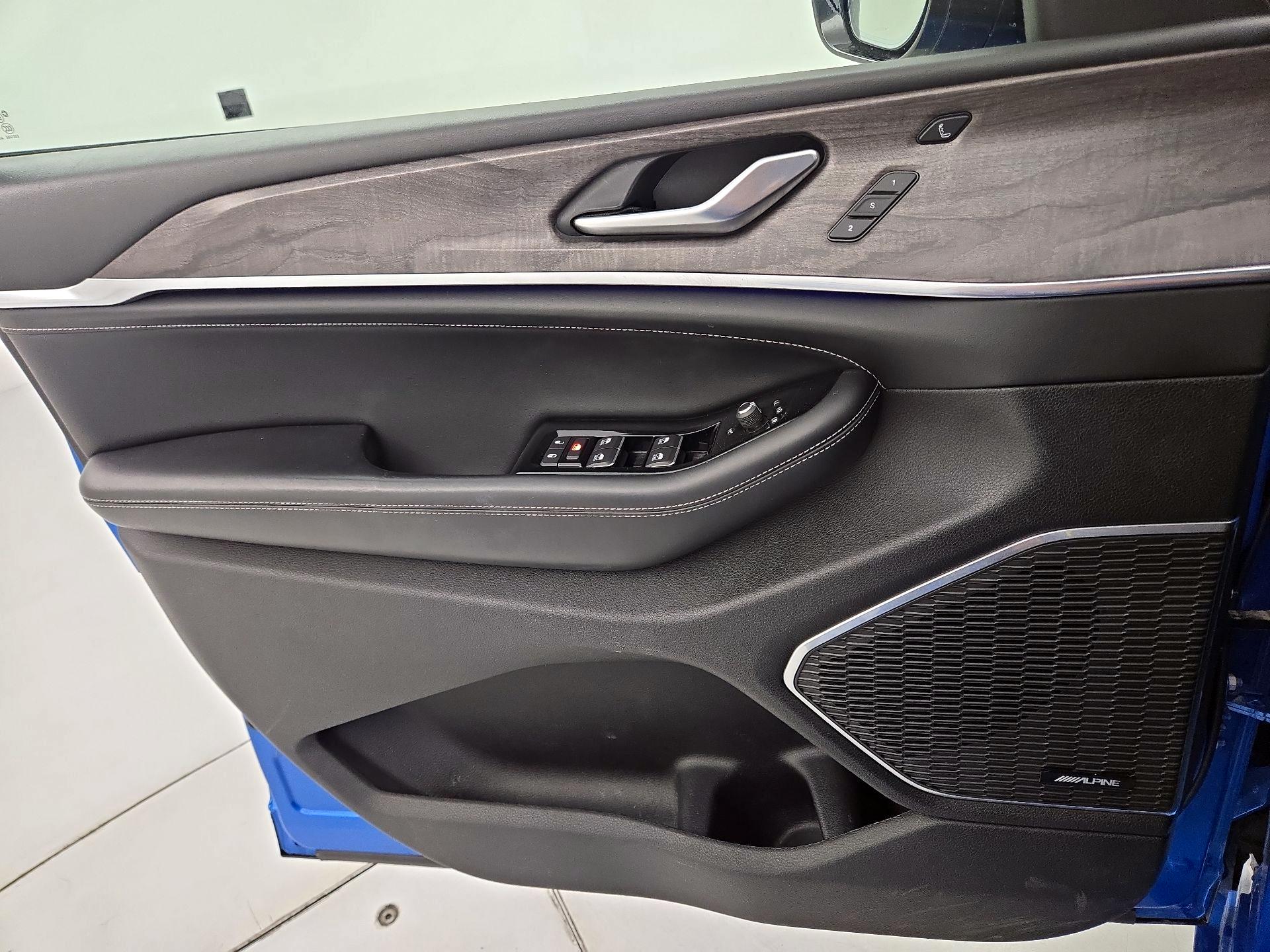 Thumbnail: 2023 Jeep Grand Cherokee L - 12