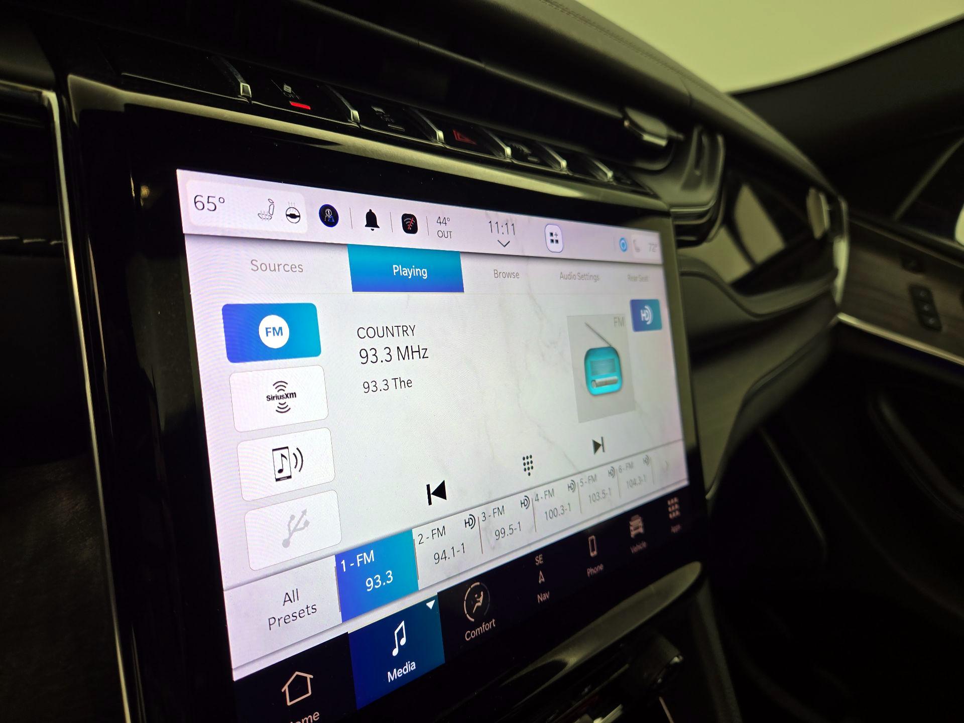 Thumbnail: 2023 Jeep Grand Cherokee L - 16