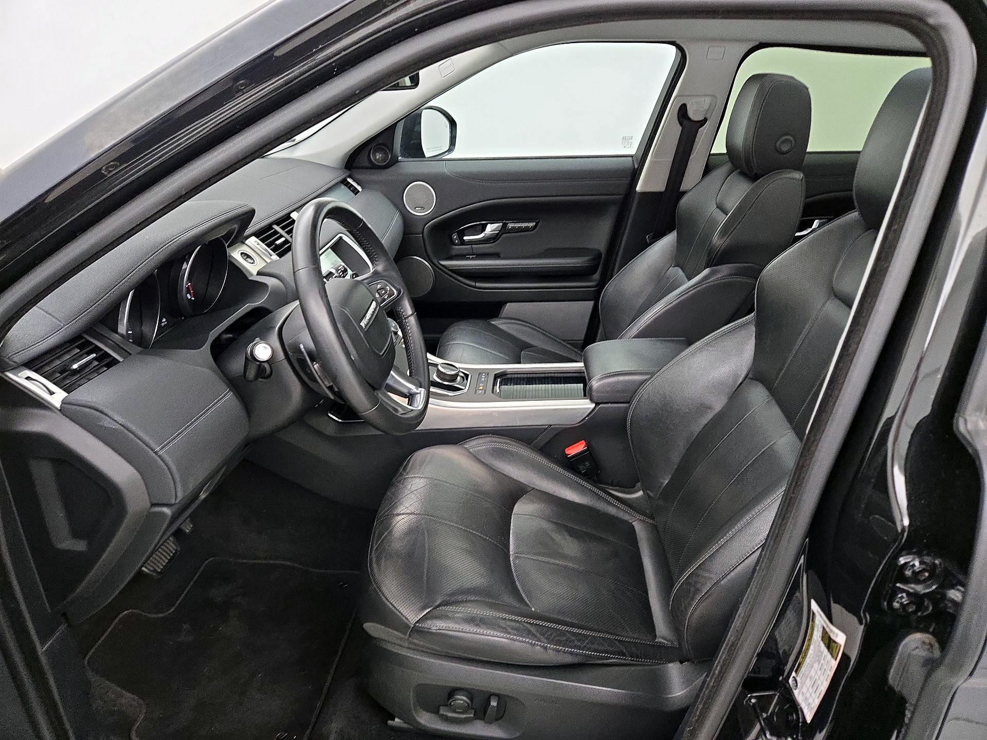 Thumbnail: 2017 Land Rover Range Rover Evoque - 11