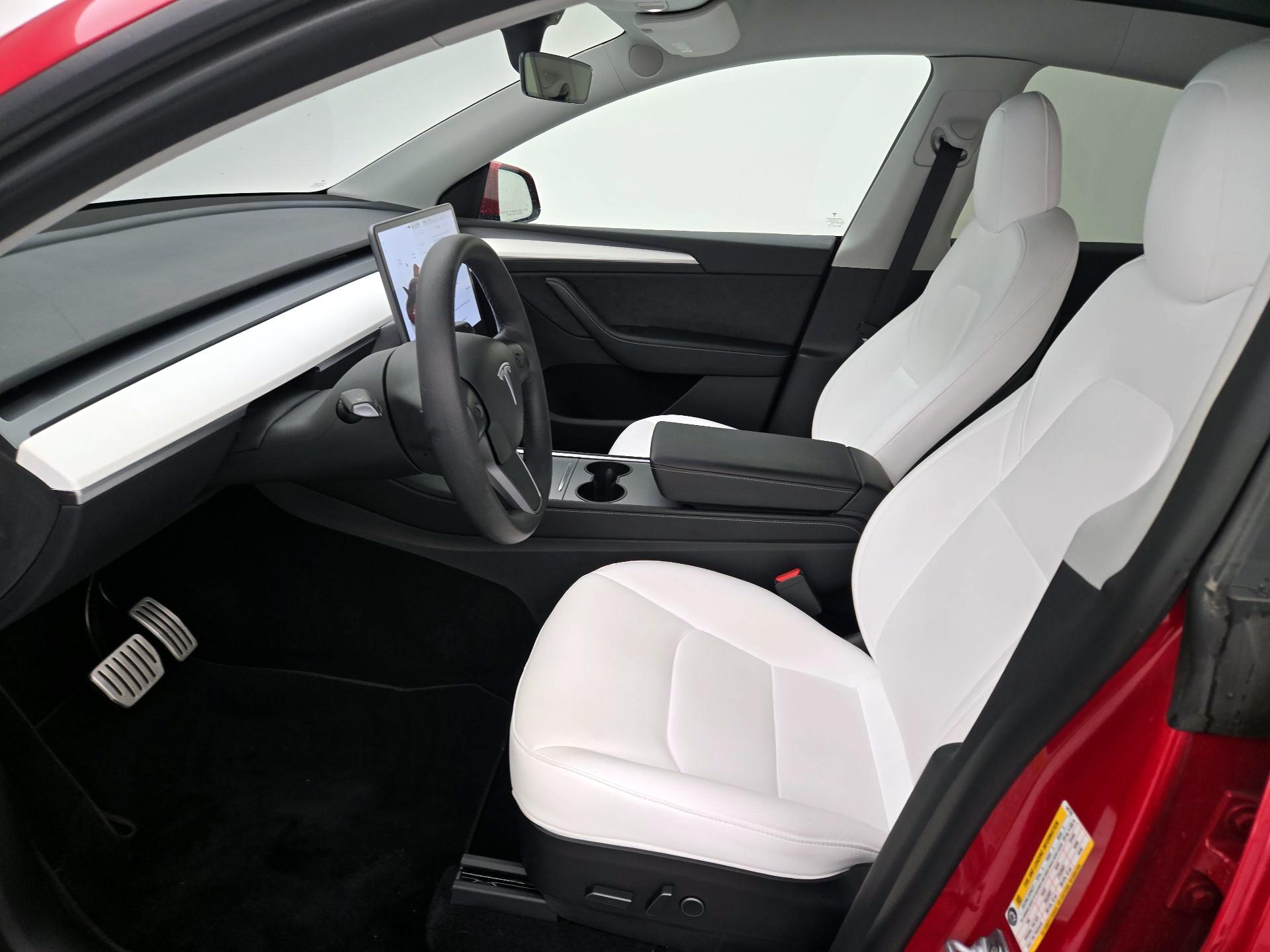 Thumbnail: 2022 Tesla Model Y - 11