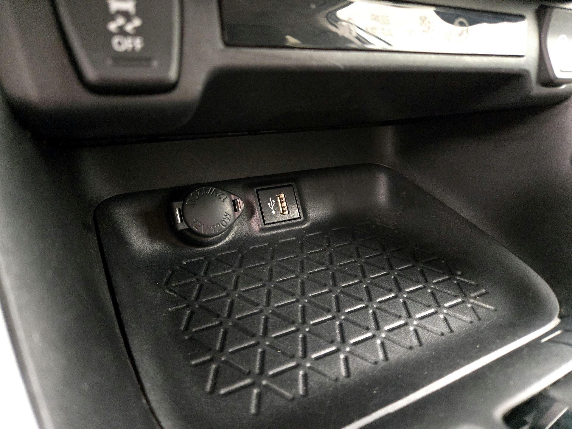 Thumbnail: 2024 Toyota RAV4 - 18