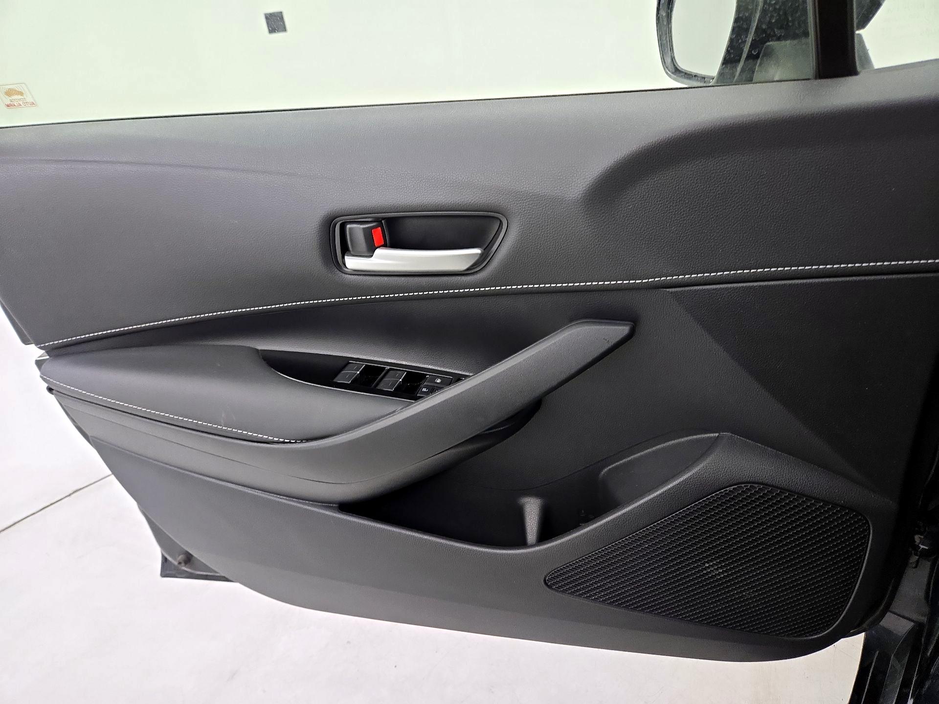 Thumbnail: 2021 Toyota Corolla - 12