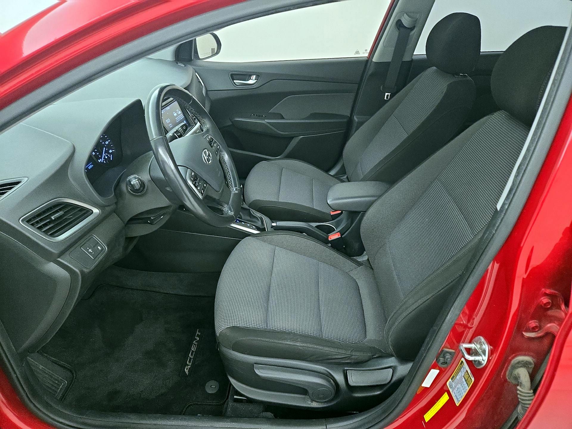 Thumbnail: 2018 Hyundai Accent - 11