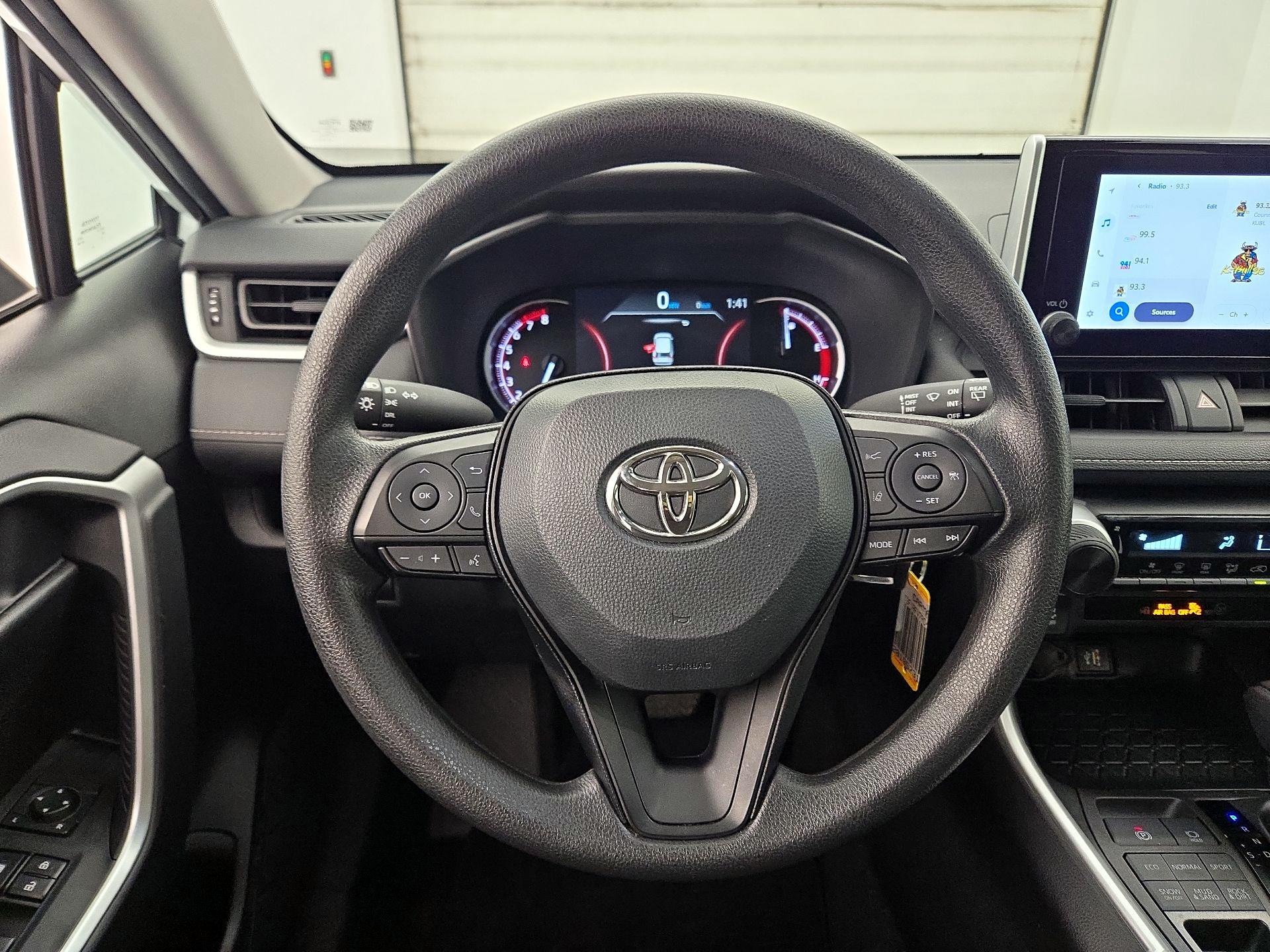 Thumbnail: 2024 Toyota RAV4 - 10