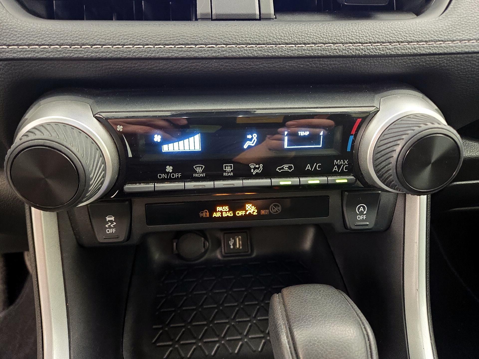 Thumbnail: 2024 Toyota RAV4 - 16