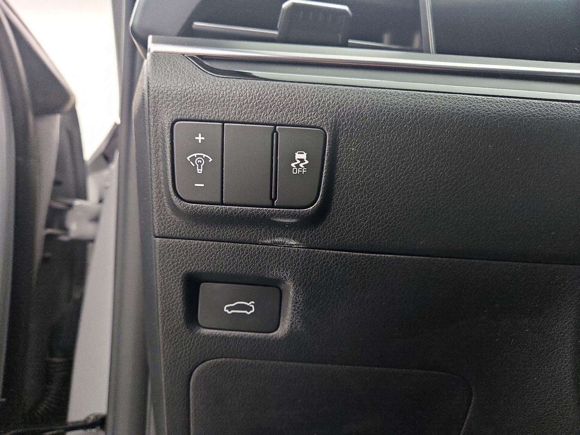 Thumbnail: 2025 Kia K5 - 13