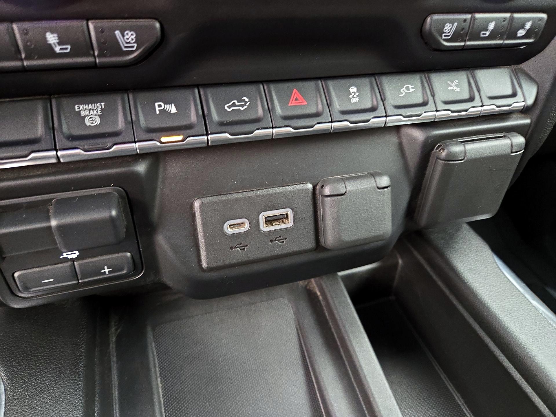 Thumbnail: 2023 Chevrolet Silverado 2500 - 19