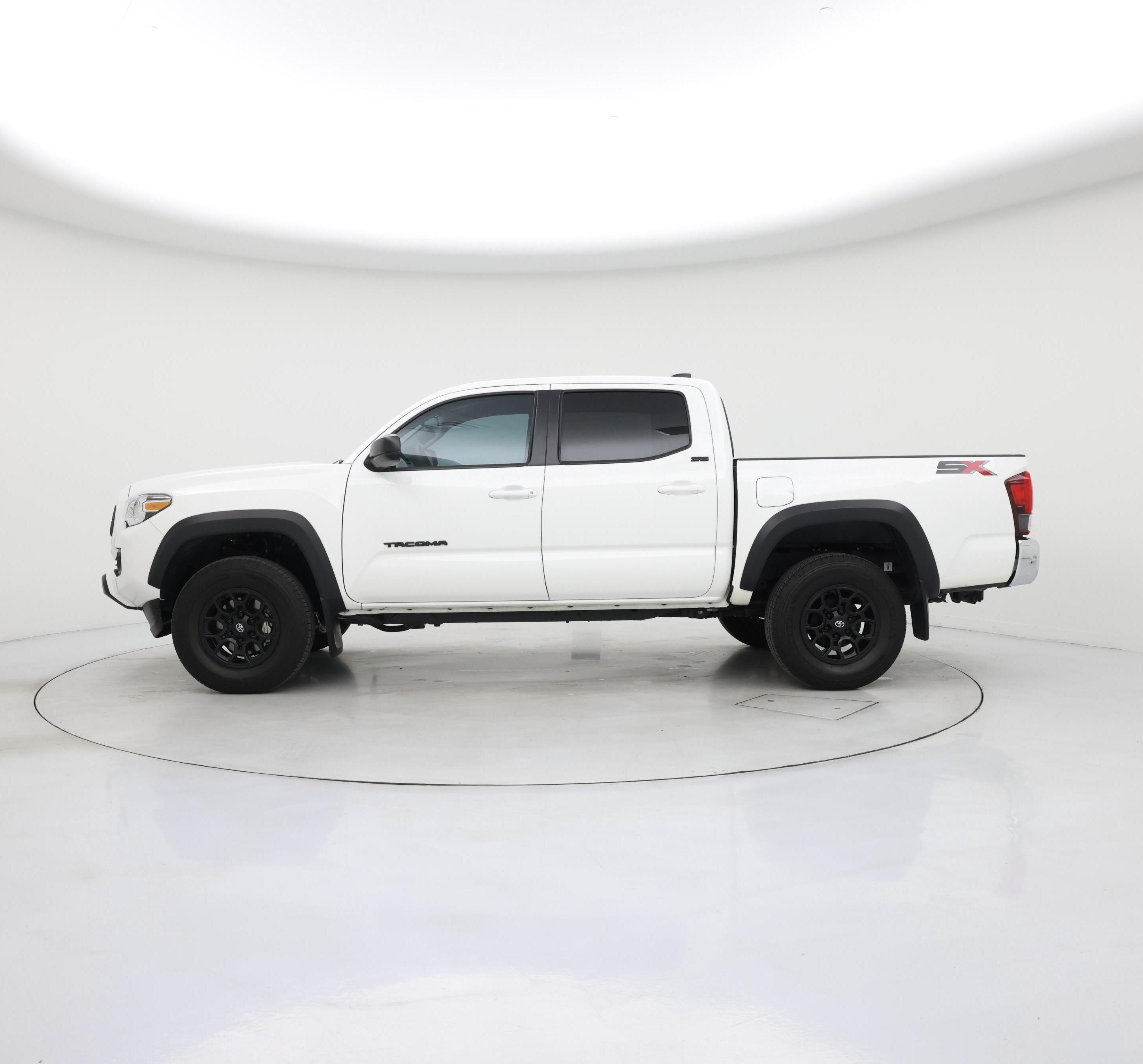 Thumbnail: 2023 Toyota Tacoma - 3