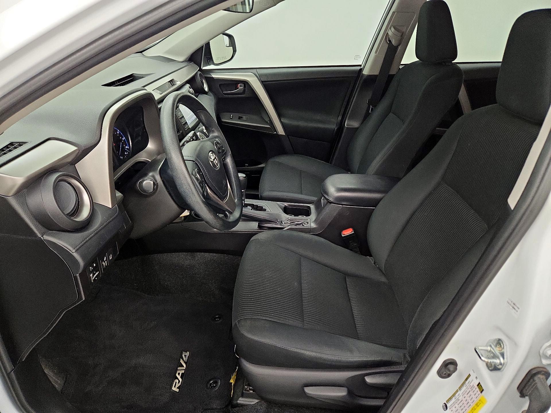 Thumbnail: 2018 Toyota RAV4 - 11