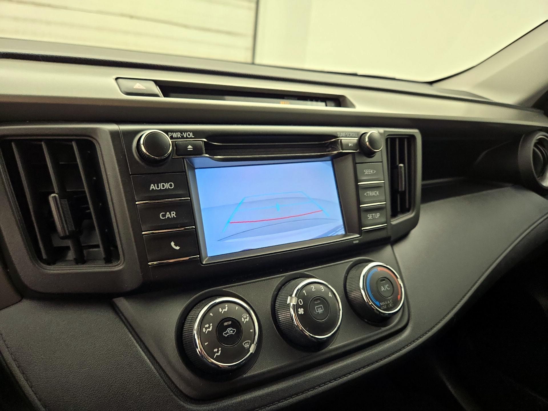 Thumbnail: 2018 Toyota RAV4 - 14