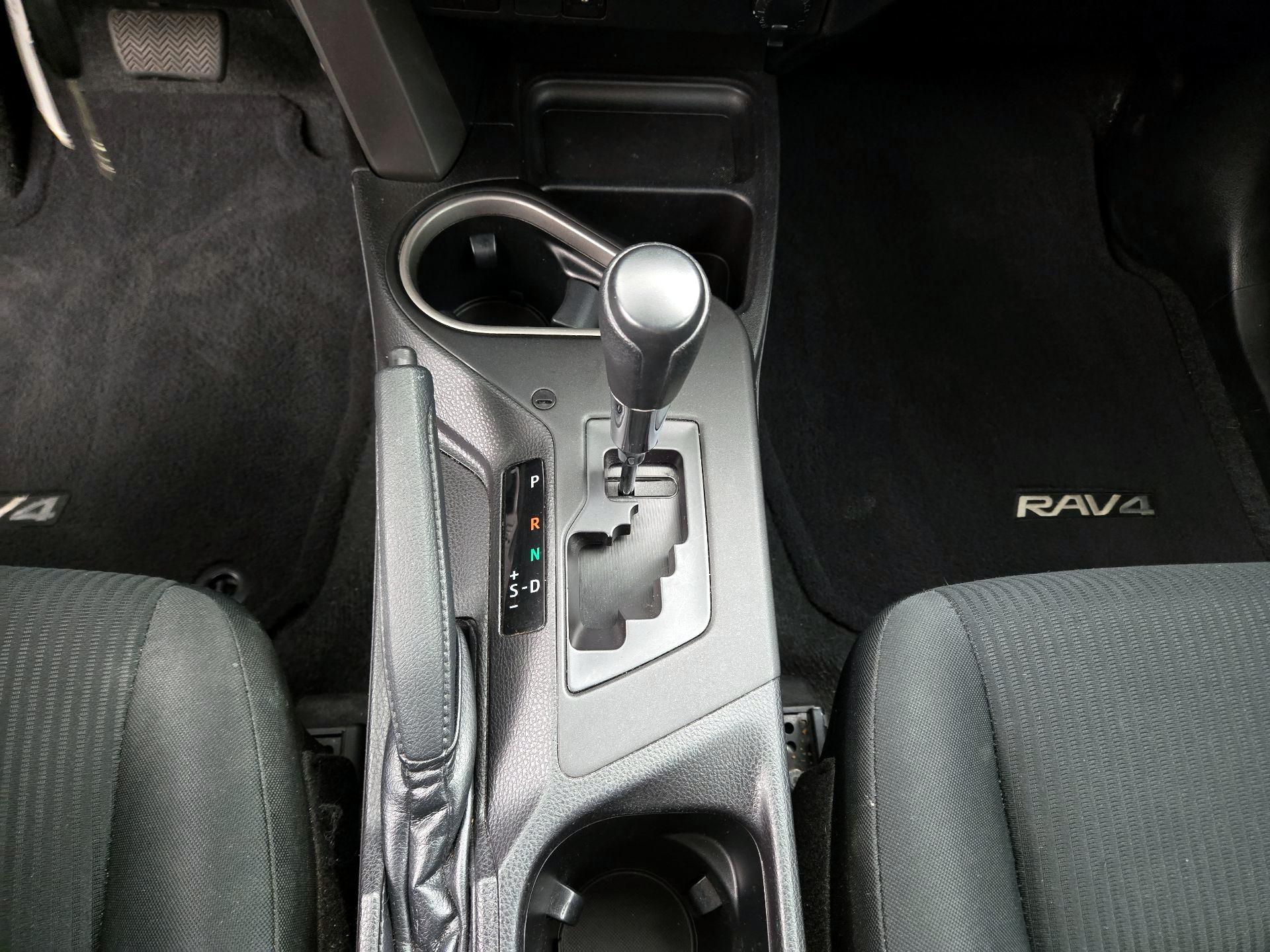 Thumbnail: 2018 Toyota RAV4 - 17