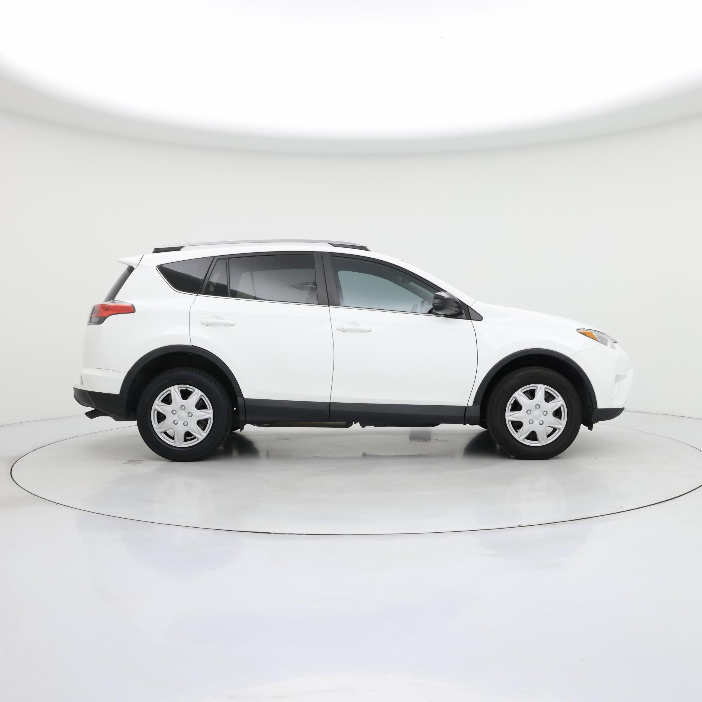 Thumbnail: 2018 Toyota RAV4 - 7