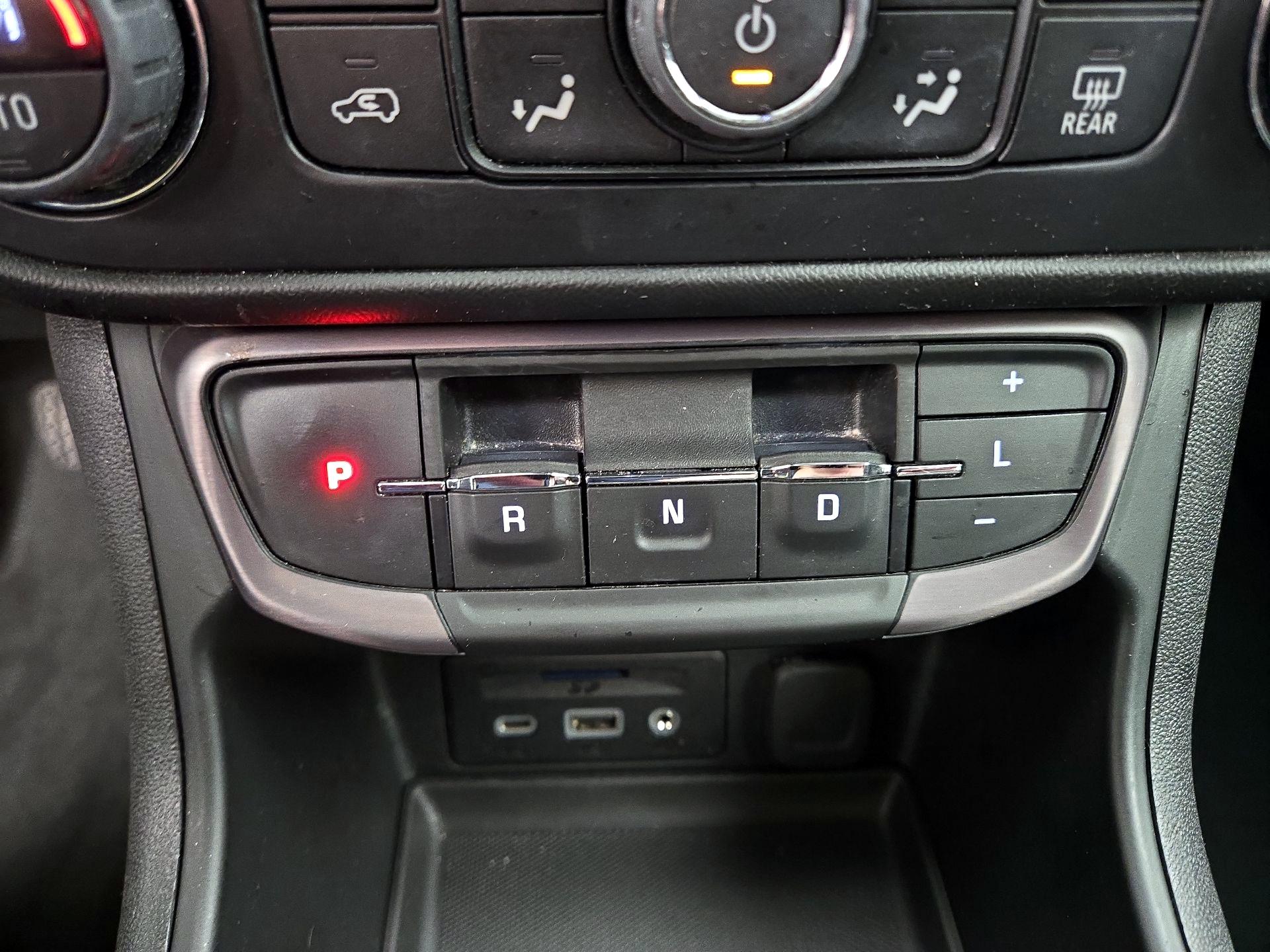 Thumbnail: 2022 GMC Terrain - 17