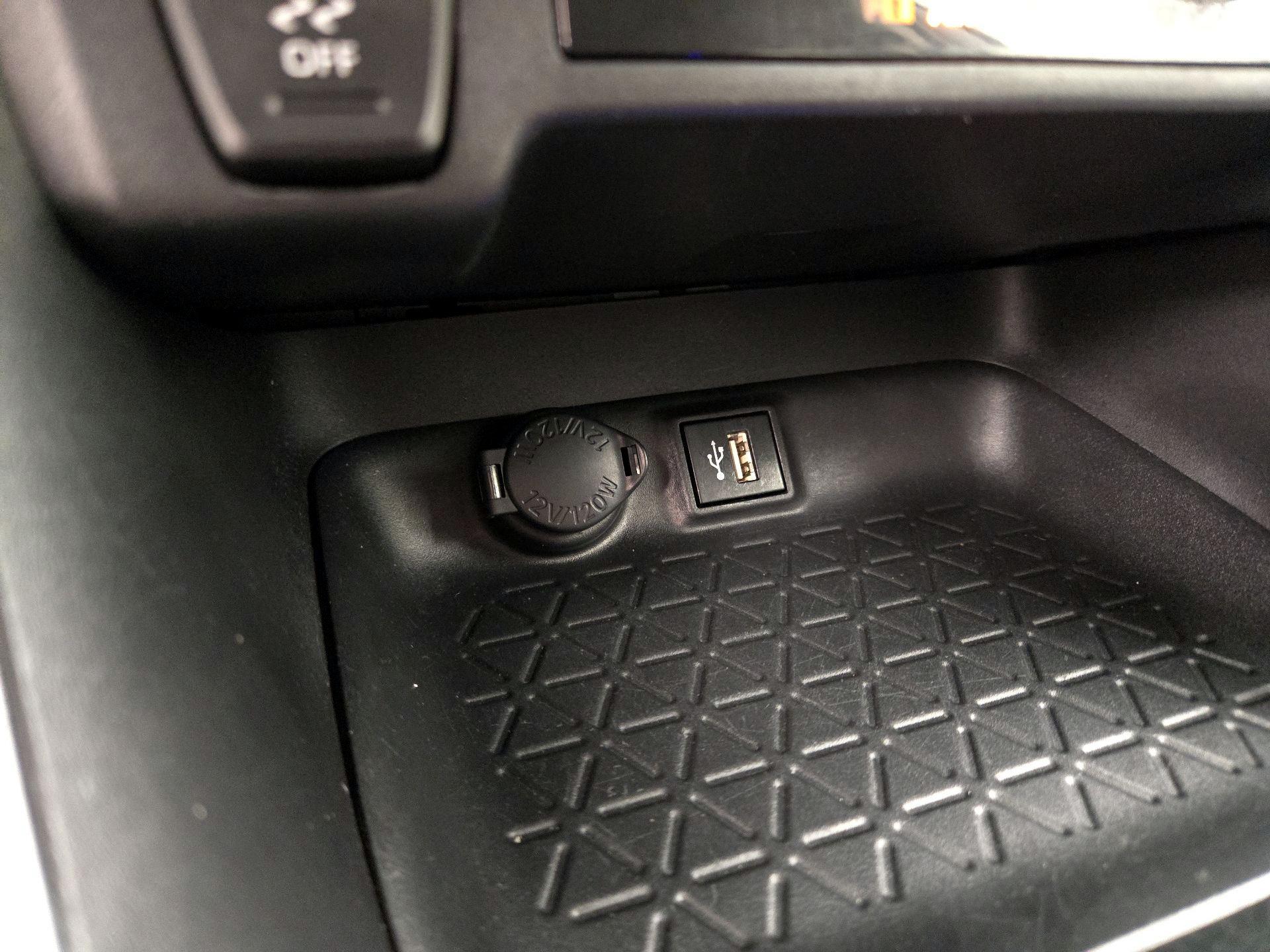 Thumbnail: 2024 Toyota RAV4 - 18