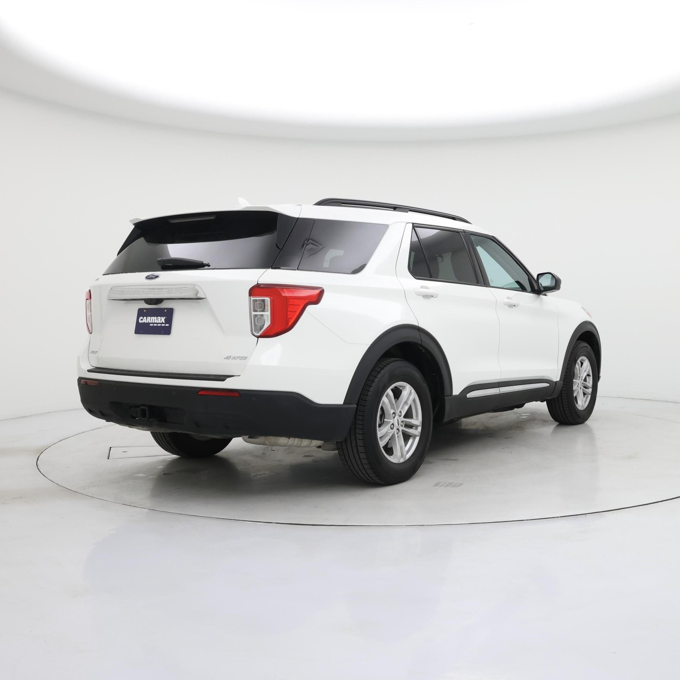 Thumbnail: 2023 Ford Explorer - 8